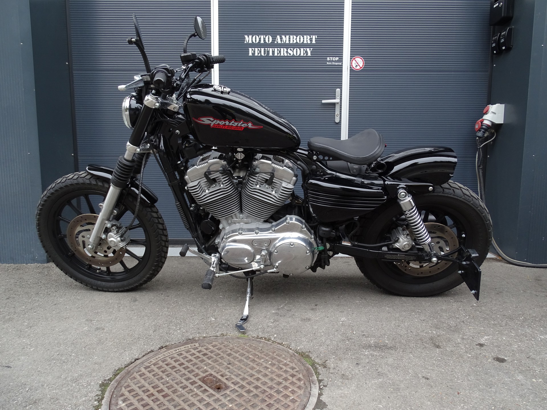 HARLEY-DAVIDSON XL 883 Hugger Scrambler-image-1