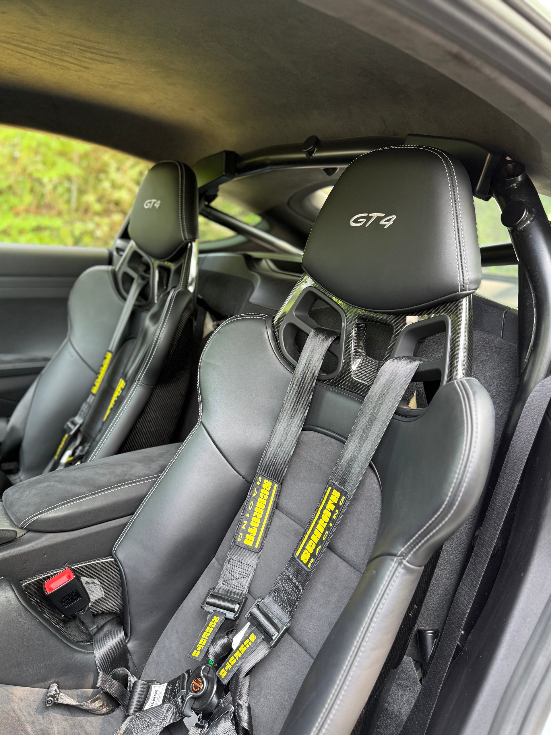 PORSCHE 718 Cayman GT4-image-12