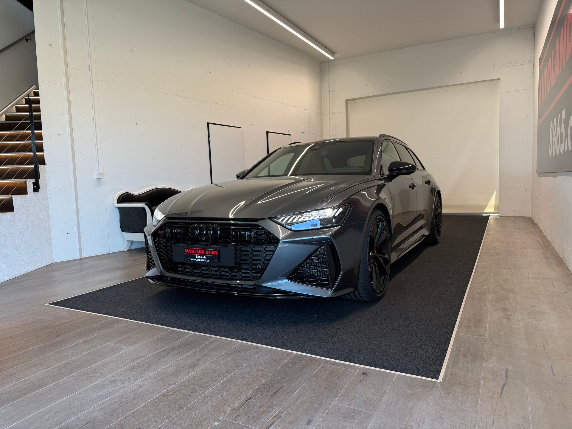 AUDI RS6 Avant 4.0 TFSI V8 Performance quattro-image-3