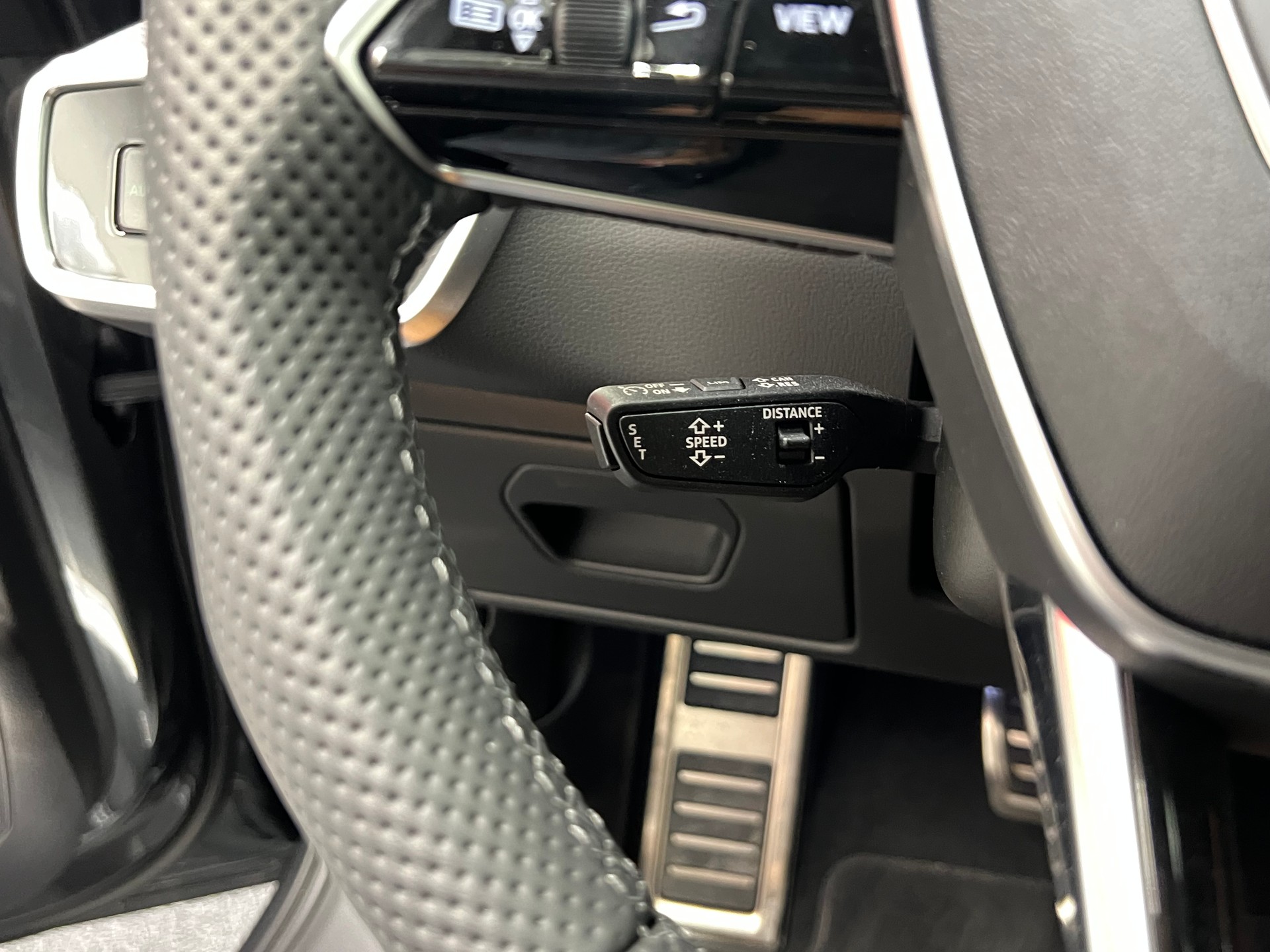 AUDI RS6 Avant 4.0 TFSI V8 Performance quattro-image-27