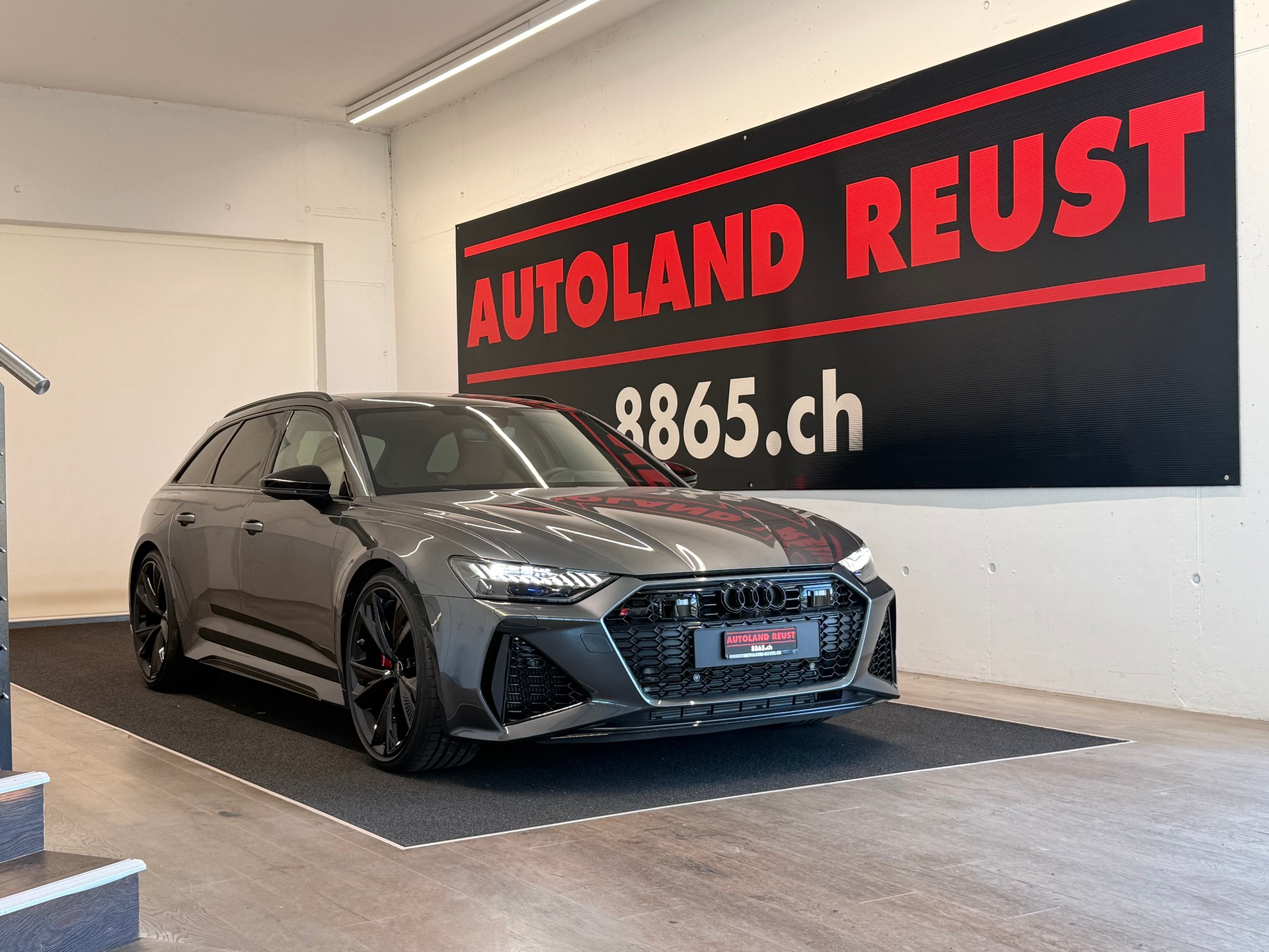 AUDI RS6 Avant 4.0 TFSI V8 Performance quattro-image-0
