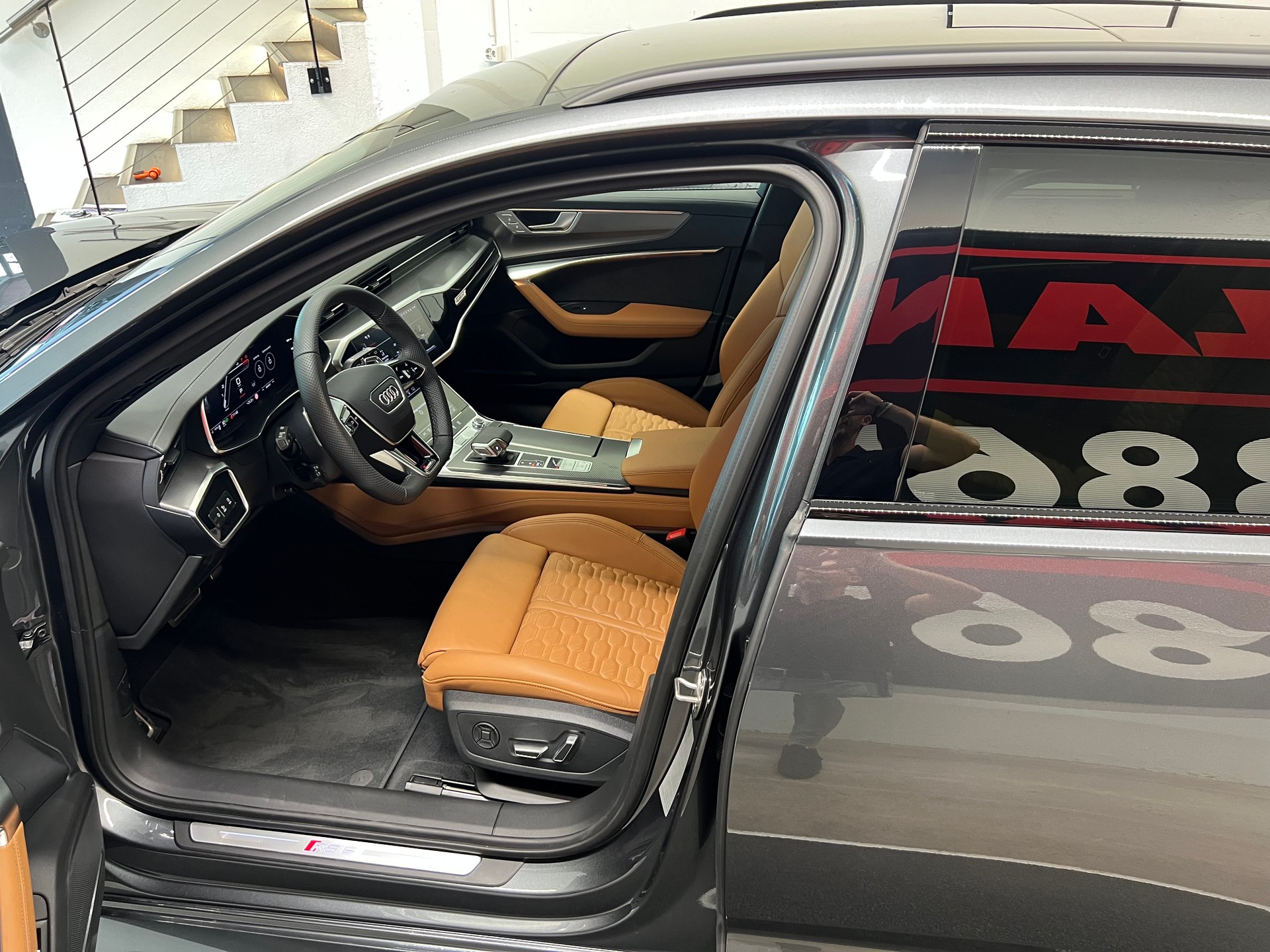 AUDI RS6 Avant 4.0 TFSI V8 Performance quattro-image-13