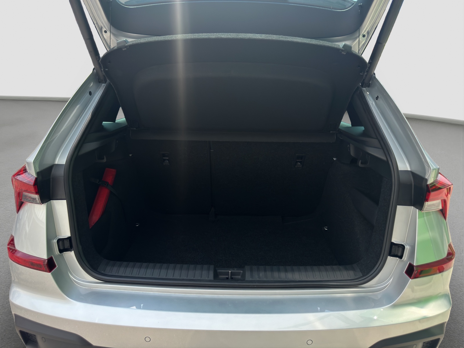 SKODA Kamiq 1.0 TSI Selection DSG-image-9