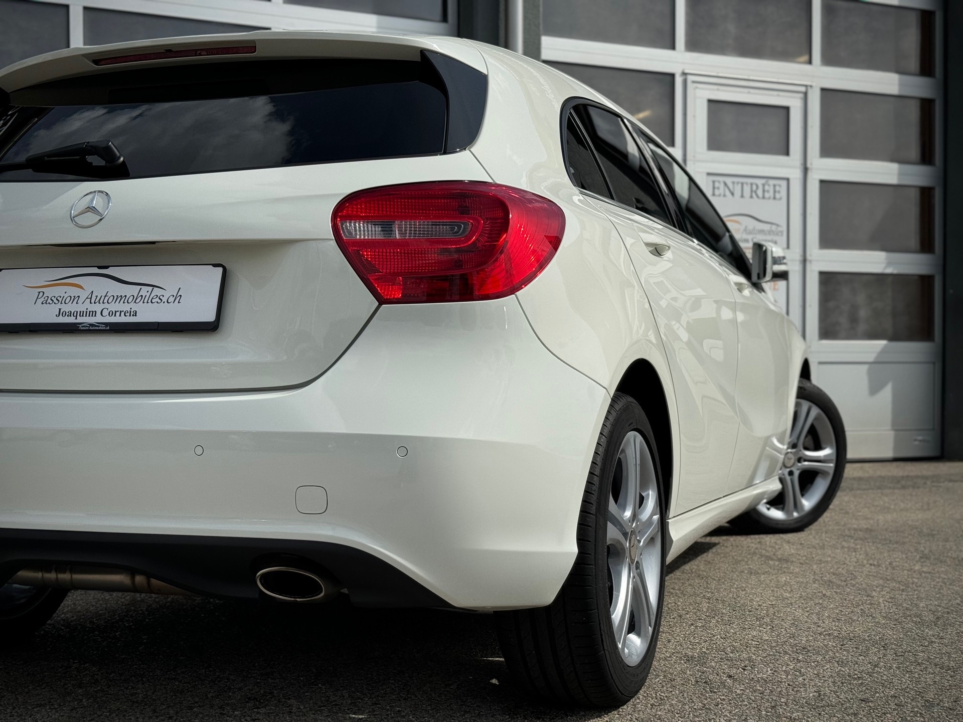MERCEDES-BENZ A 180 Urban 7G-DCT - Véhicule Suisse (CH)-image-5