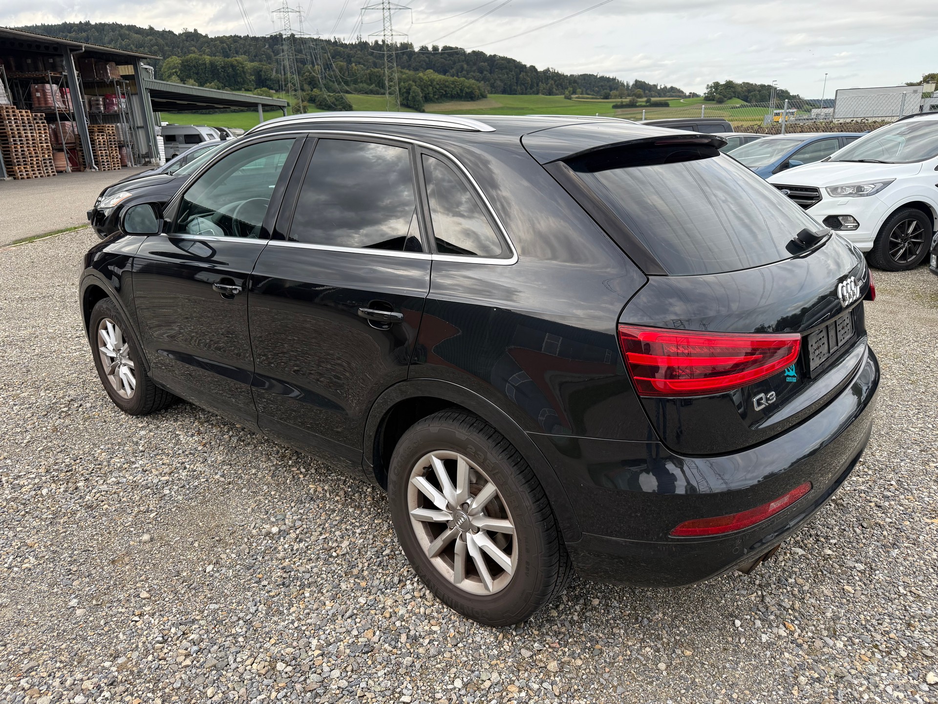 AUDI Q3 2.0 TFSI quattro-image-5