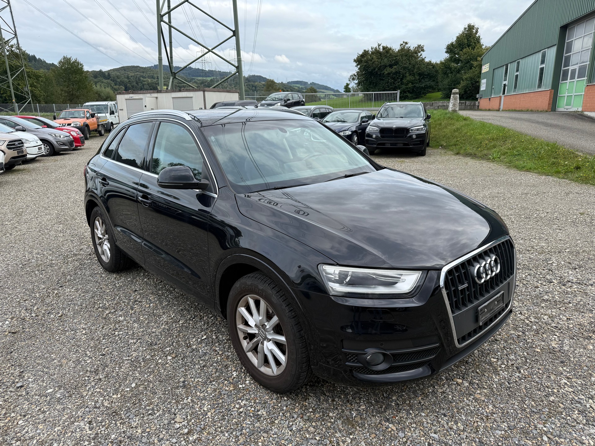 AUDI Q3 2.0 TFSI quattro-image-2