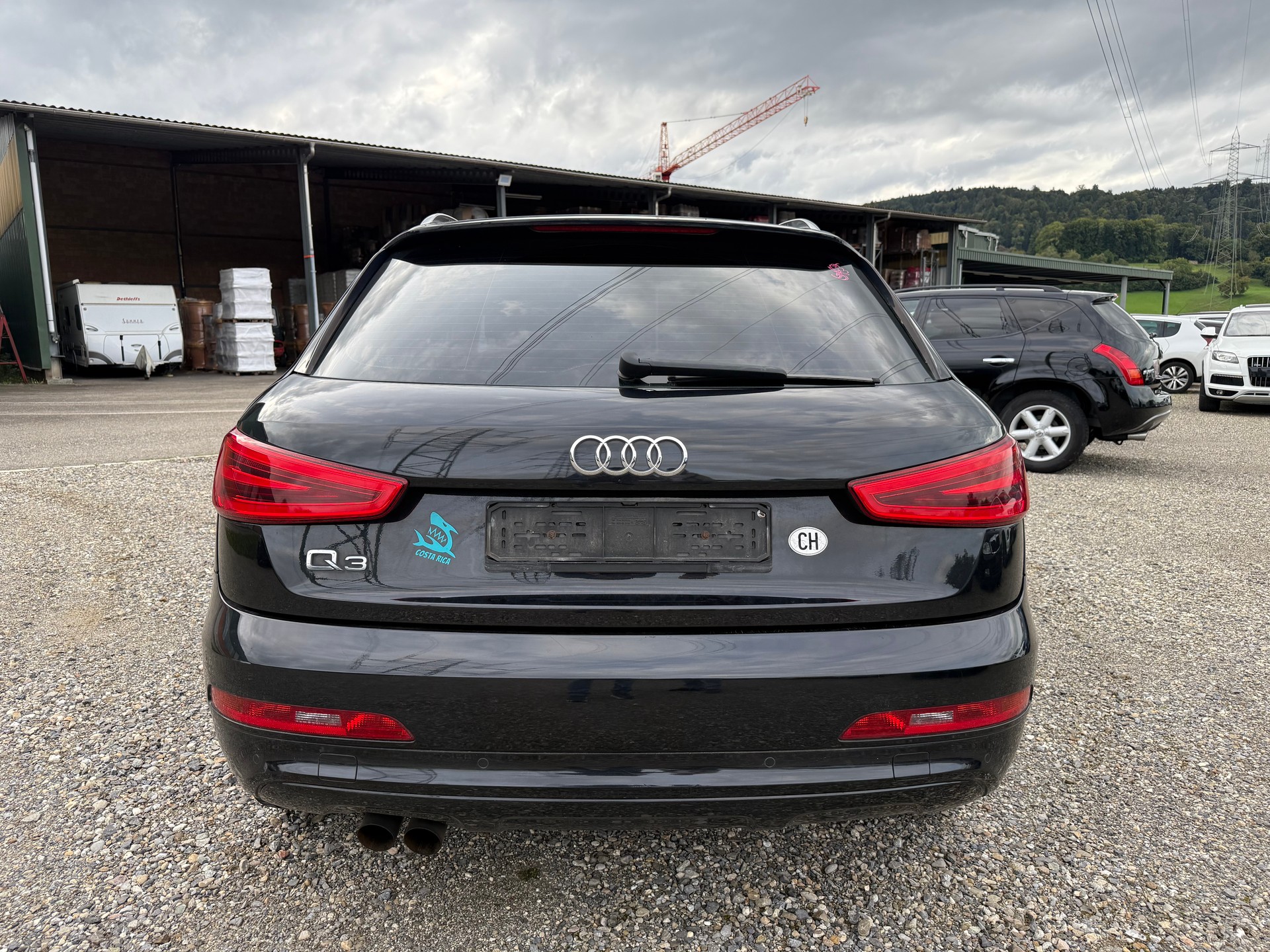 AUDI Q3 2.0 TFSI quattro-image-3