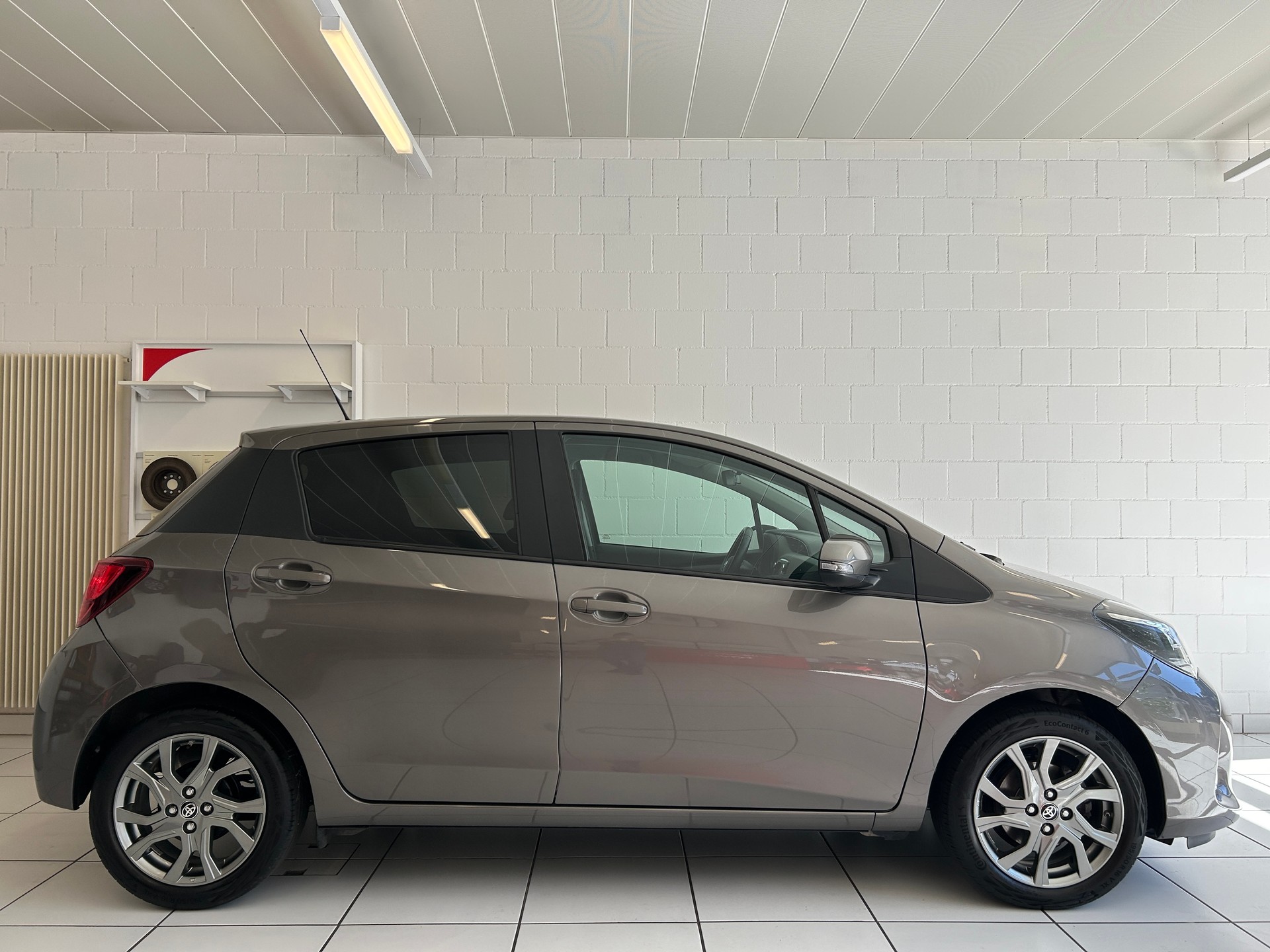 TOYOTA Yaris 1.33 Trend-image-4