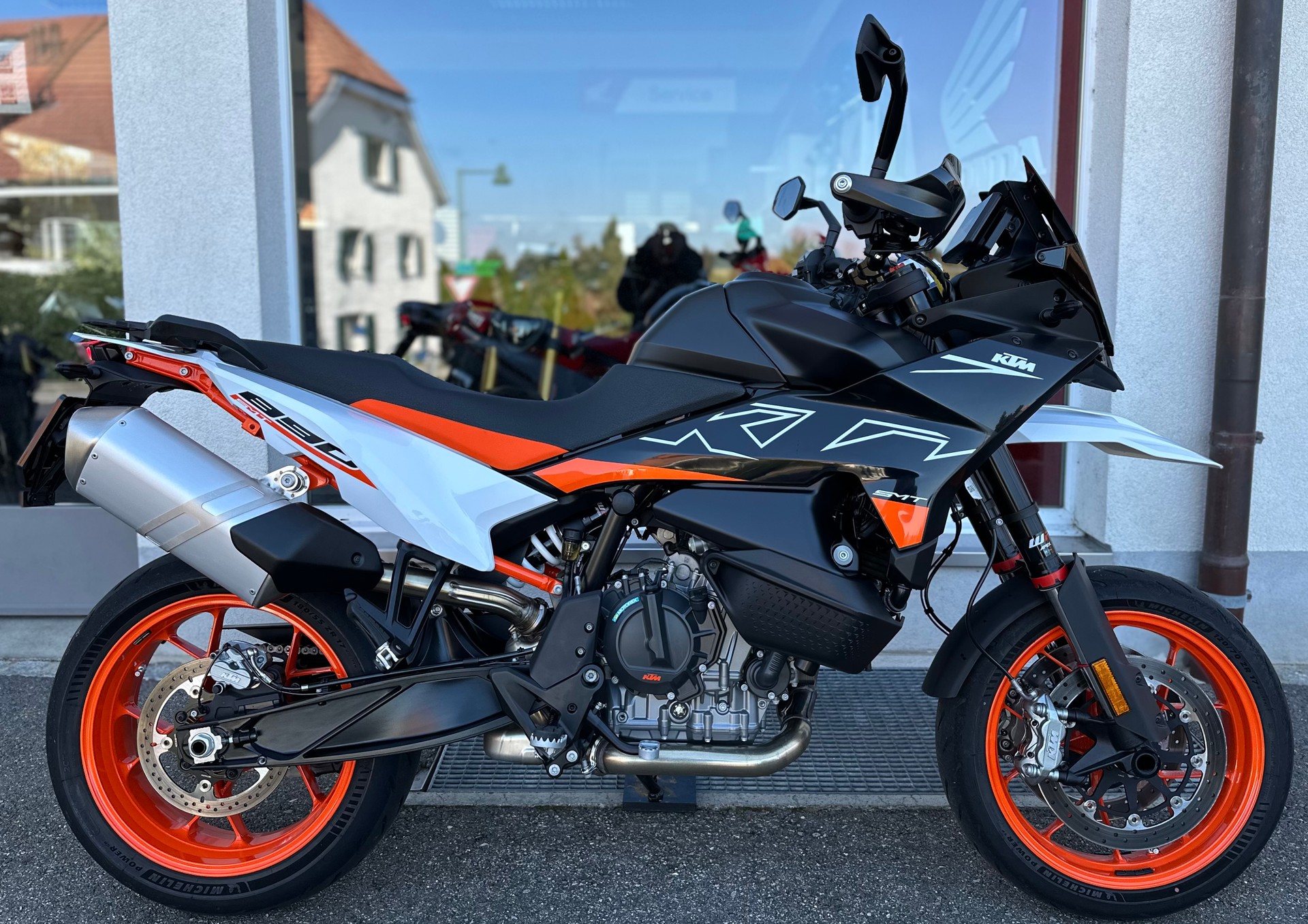 KTM 890 SMT