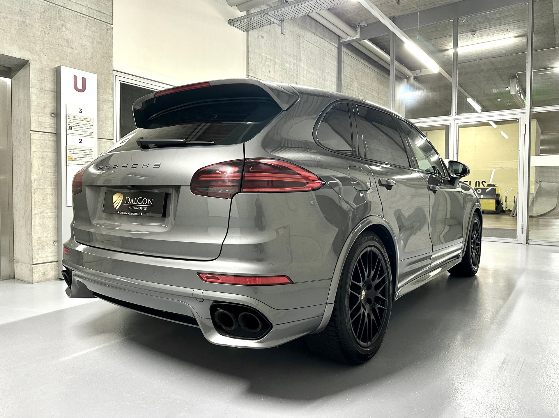 PORSCHE Cayenne GTS-image-5