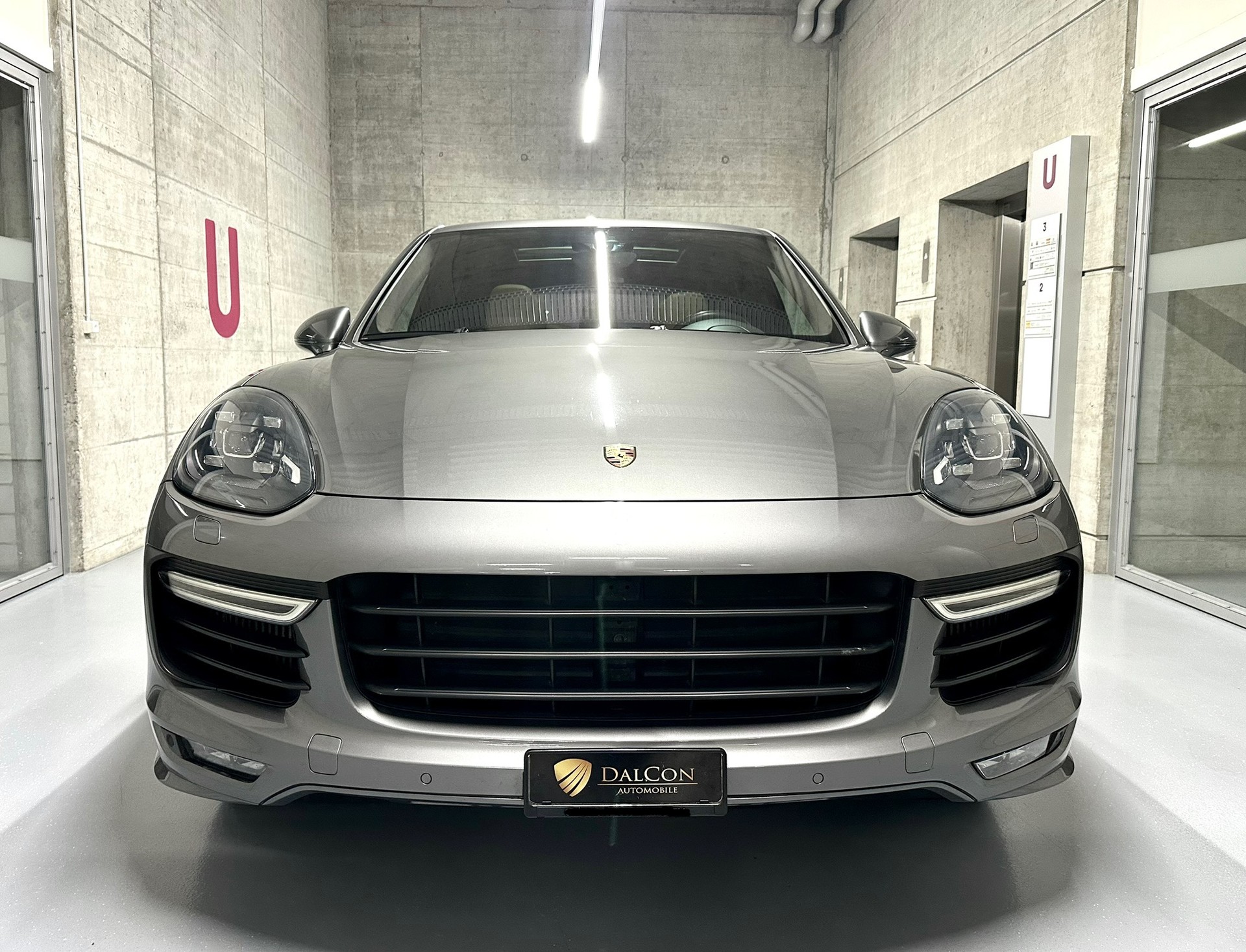 PORSCHE Cayenne GTS-image-3