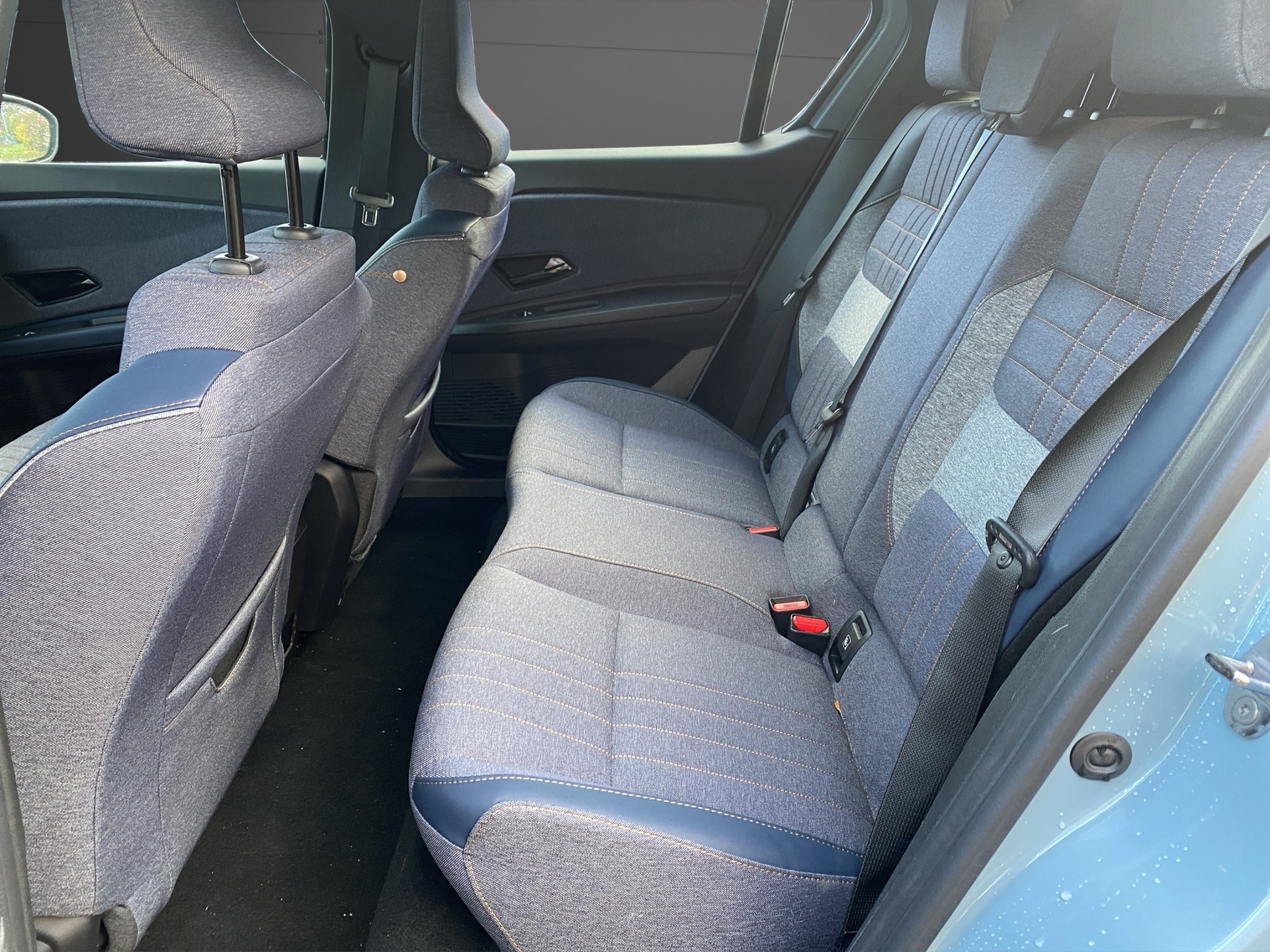 RENAULT R4 E-Tech Comfort Range 52 kWh Techno-image-12
