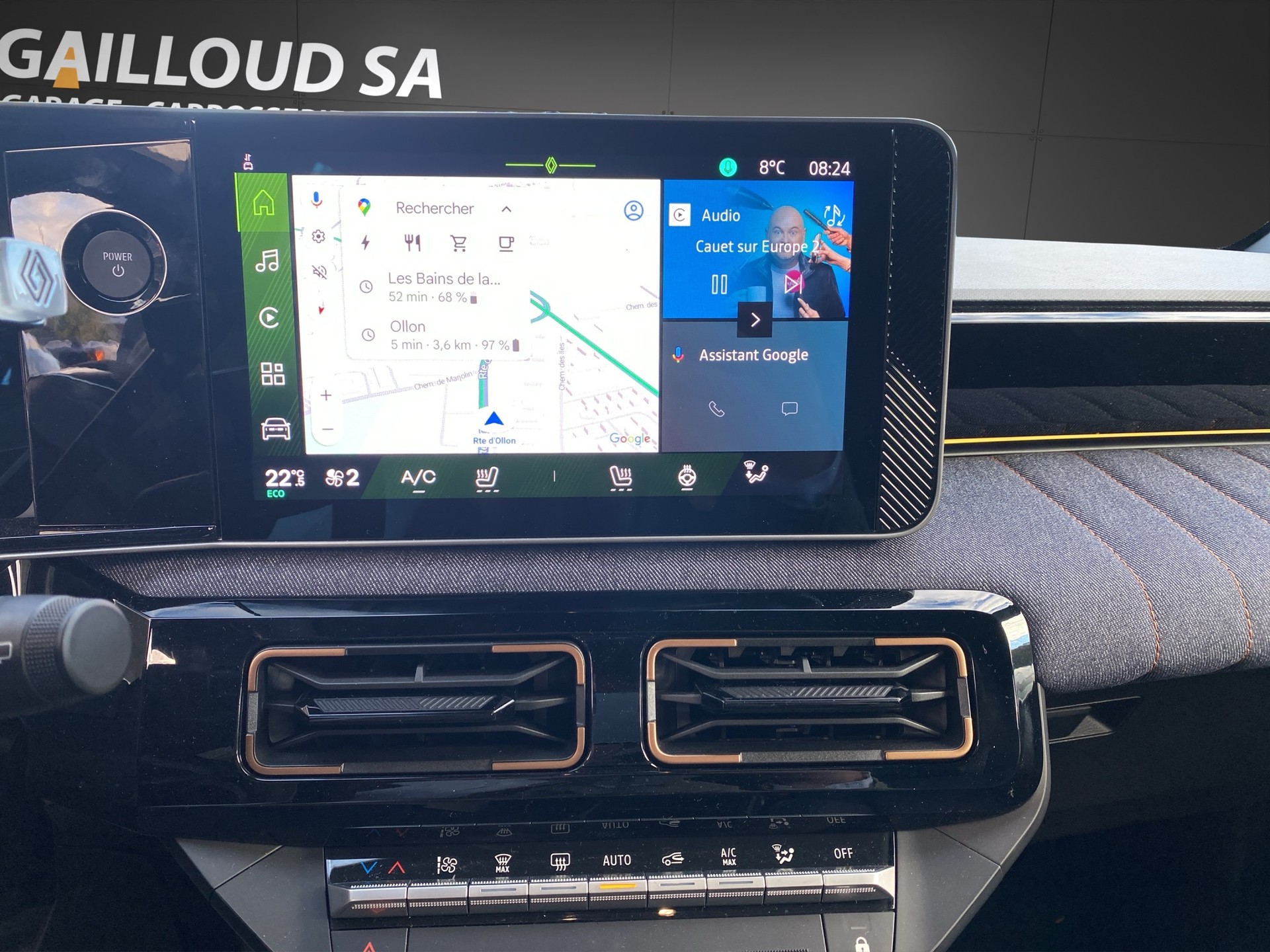 RENAULT R4 E-Tech Comfort Range 52 kWh Techno-image-11
