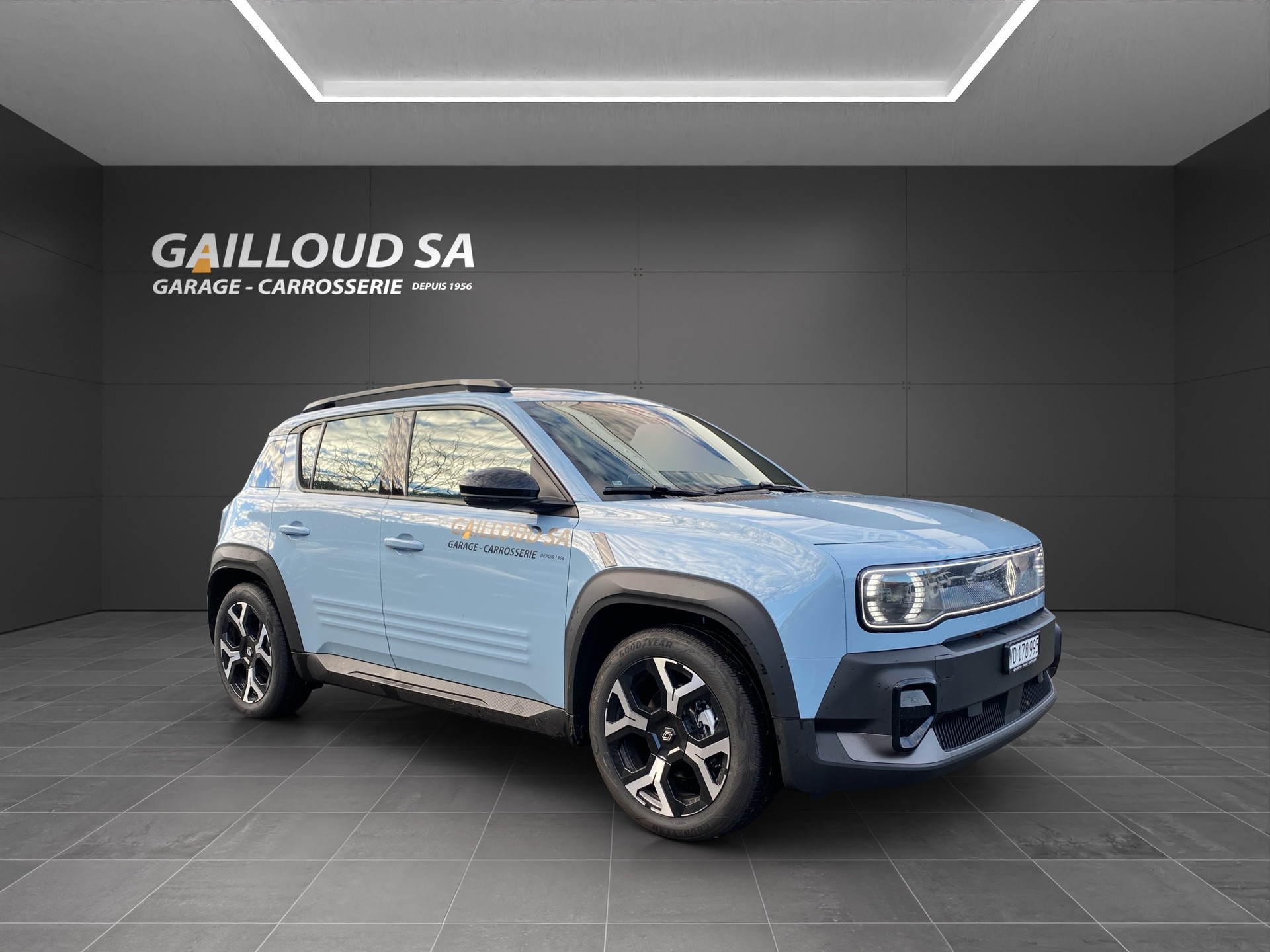 RENAULT R4 E-Tech Comfort Range 52 kWh Techno-showroom-element-1
