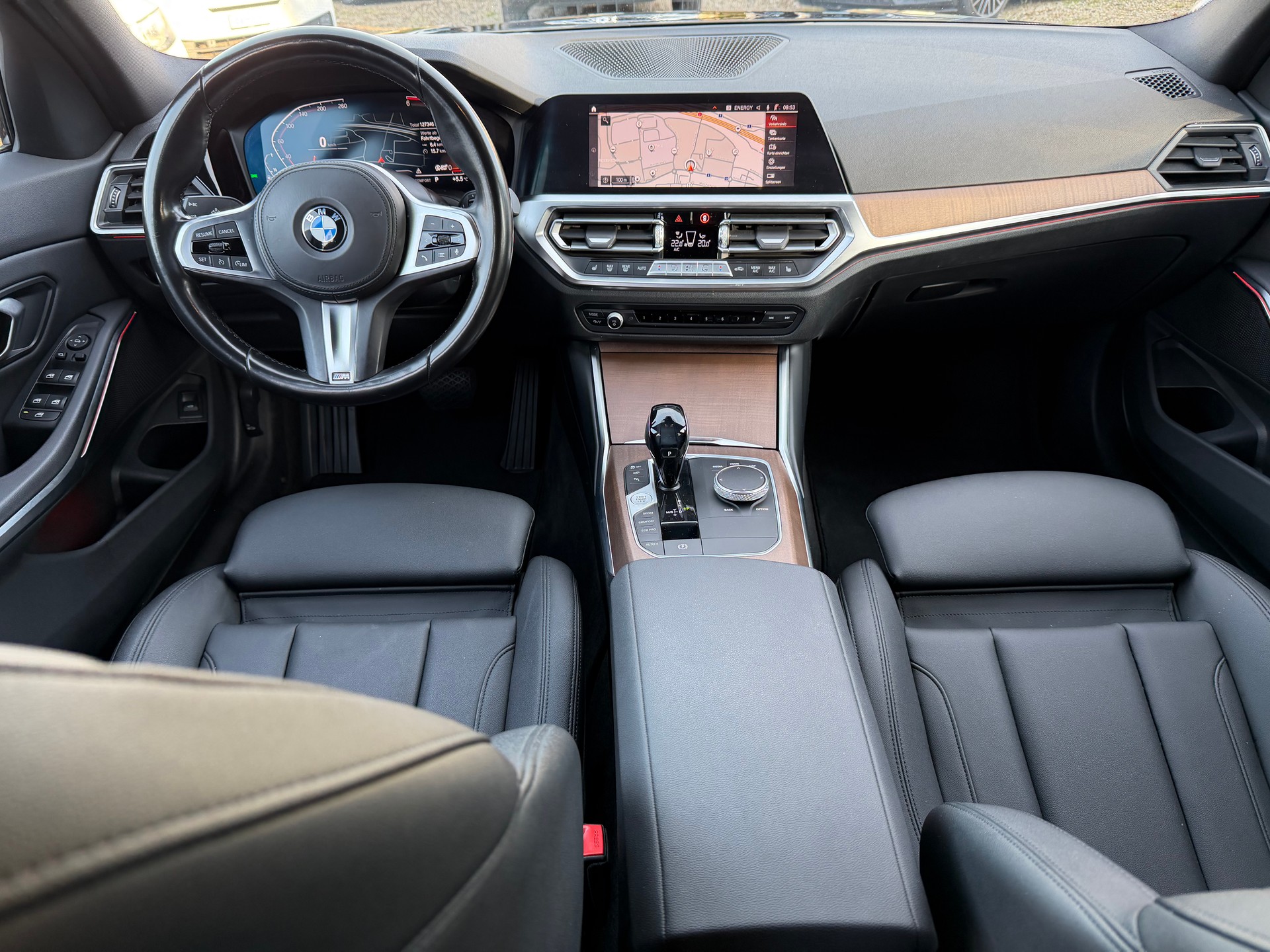 BMW 320d xDrive 48V Touring Sport Line Steptronic-image-11