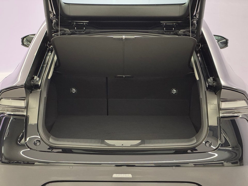 Prius Plug-in Hybrid 2.0 Style Drift Force Edition