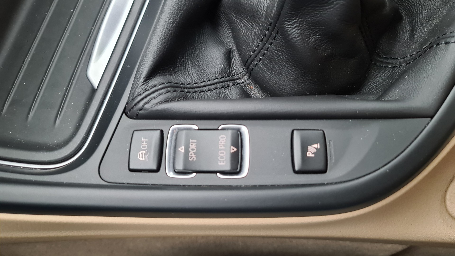 BMW 420i Gran Coupé xDrive Luxury Line-image-21