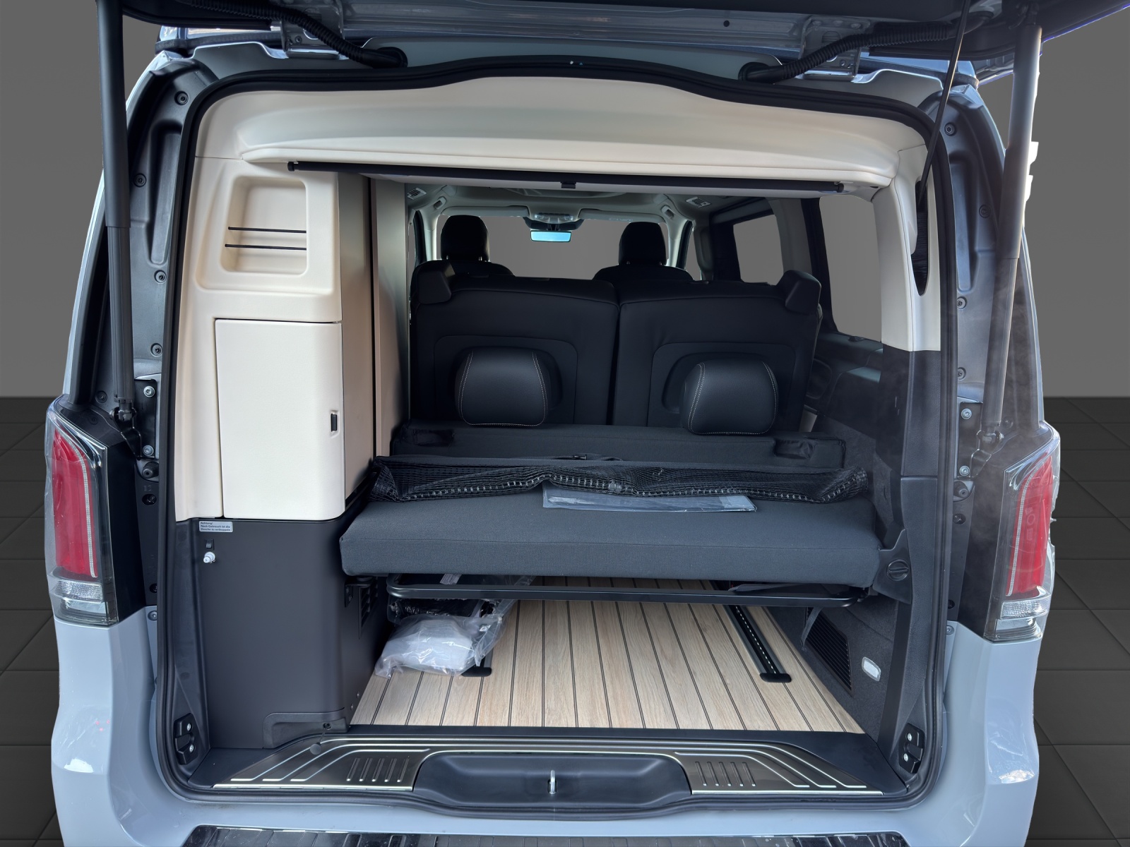 MERCEDES-BENZ Marco Polo 300 d 4M Automat-image-17