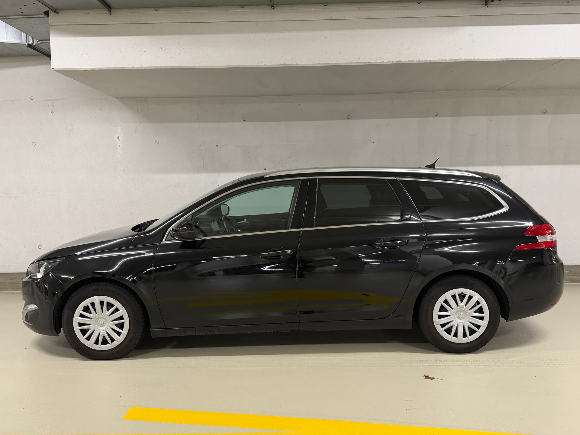 PEUGEOT 308 SW 1.2 THP Féline Automatic-image-7