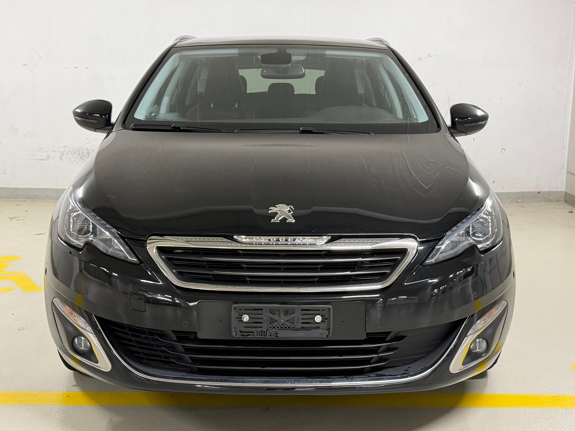 PEUGEOT 308 SW 1.2 THP Féline Automatic-image-1