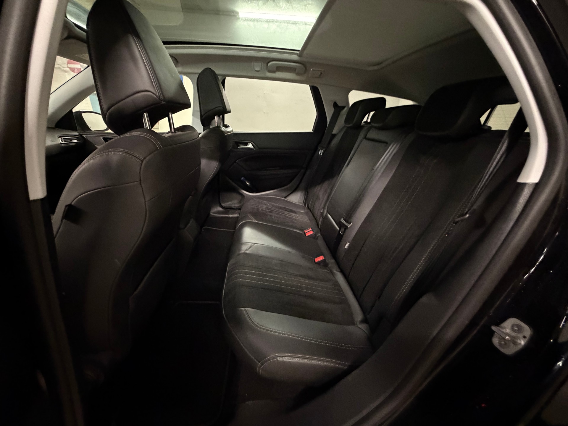 PEUGEOT 308 SW 1.2 THP Féline Automatic-image-9