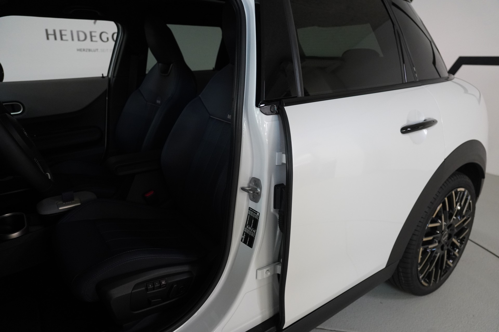 MINI Cooper S DKG-image-11