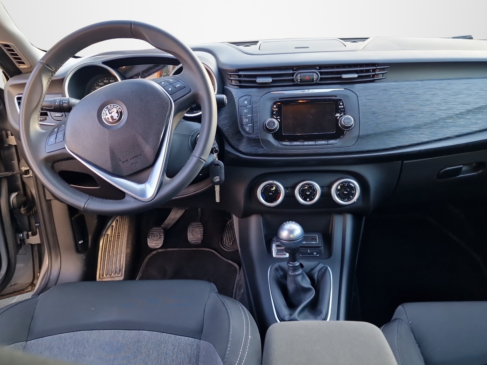 ALFA ROMEO Giulietta 1.6 JTDM Super TCT-image-10