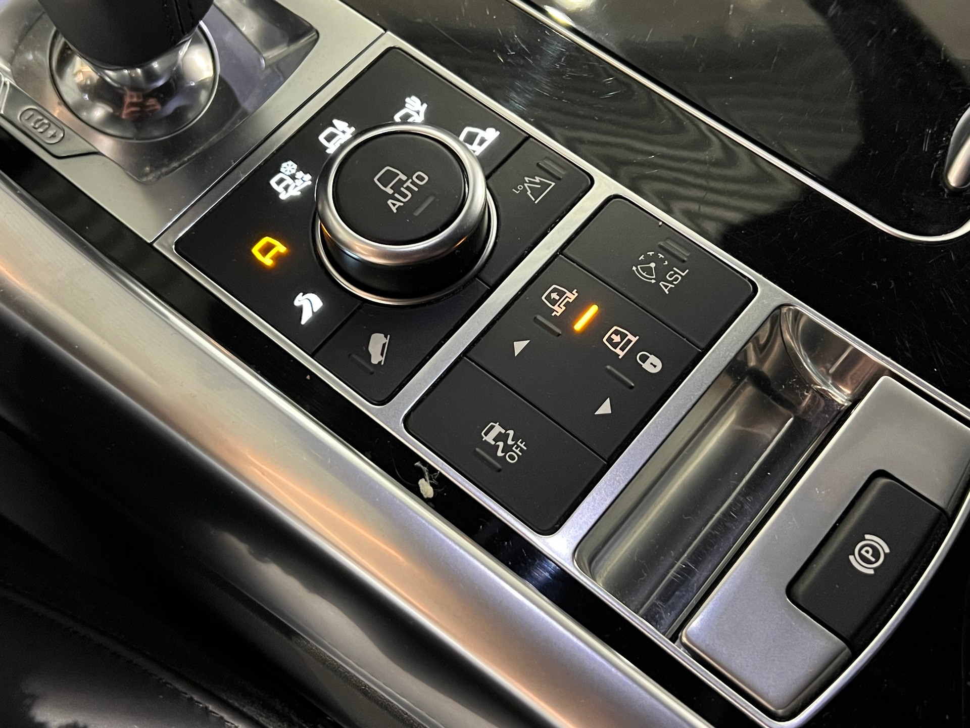 LAND ROVER Range Rover Sport 4.4 SDV8 HSE Dynamic Automatic *340 PS*-image-9