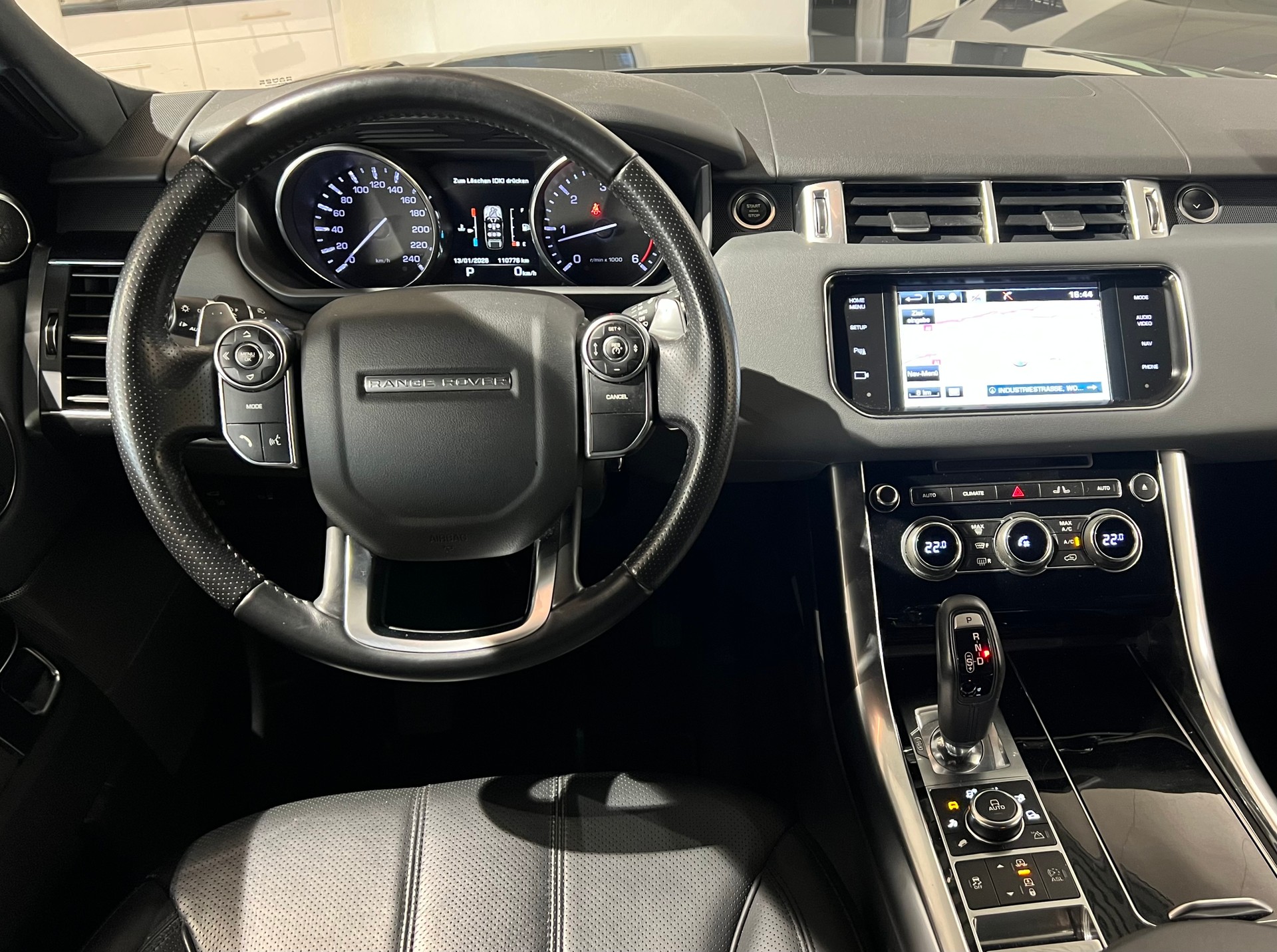 LAND ROVER Range Rover Sport 4.4 SDV8 HSE Dynamic Automatic *340 PS*-image-4