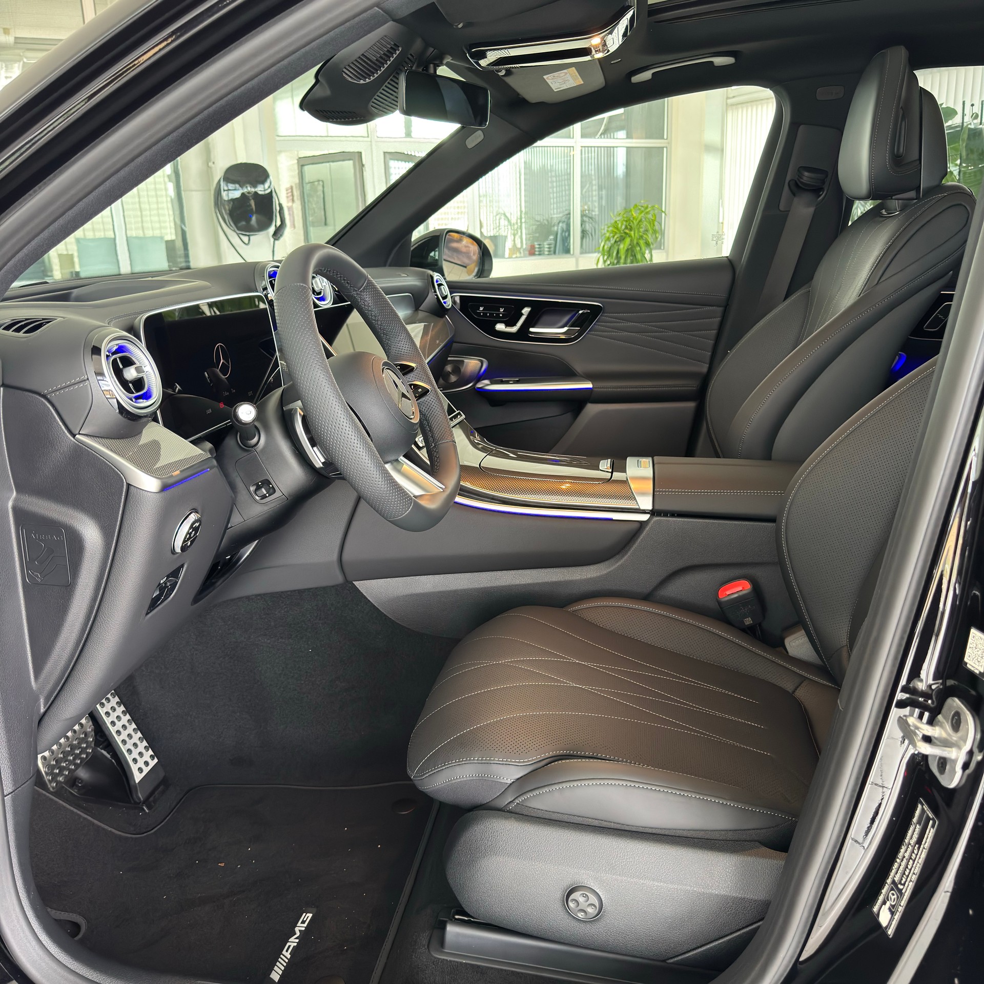 MERCEDES-BENZ GLC 300 4MATIC-image-8