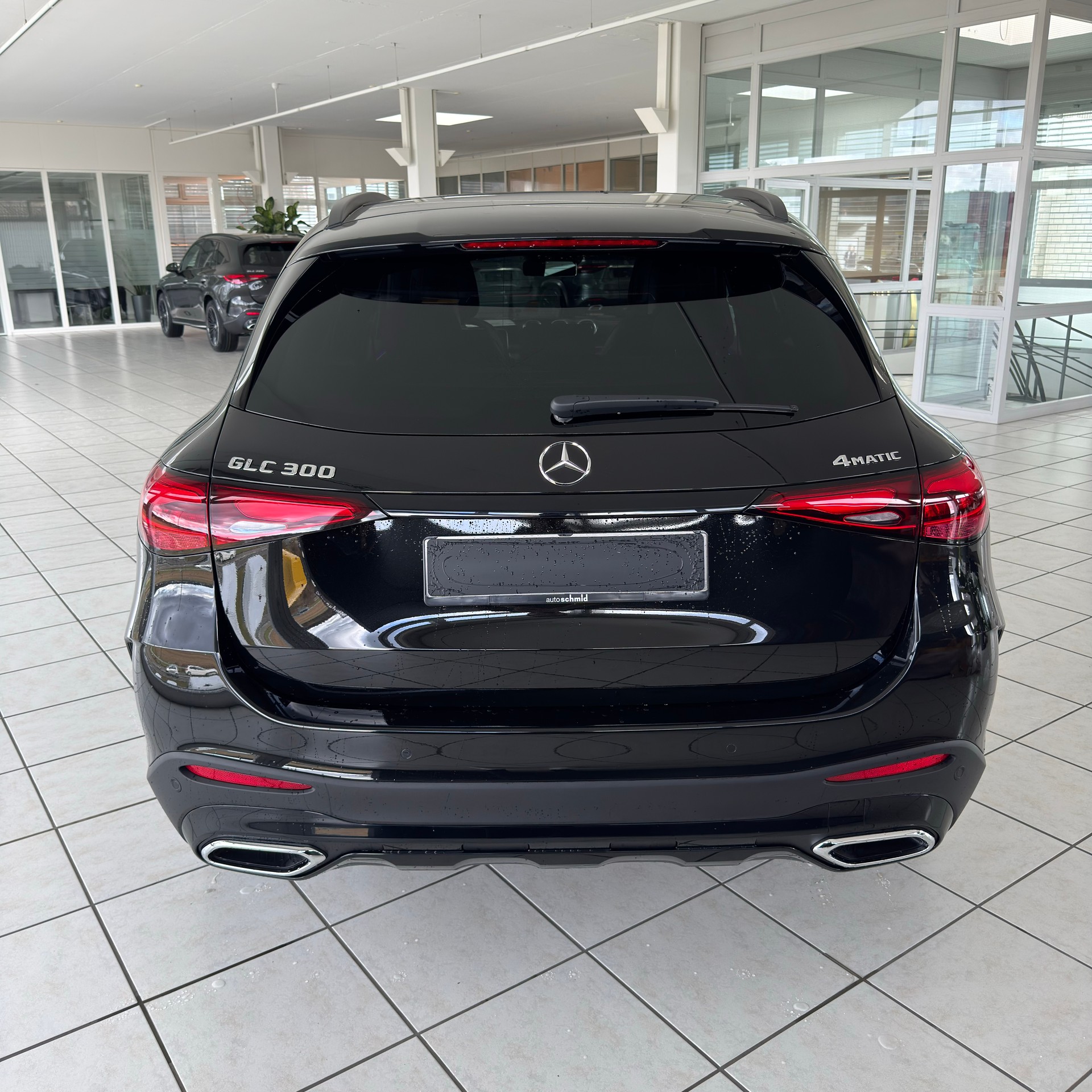 MERCEDES-BENZ GLC 300 4MATIC-image-5