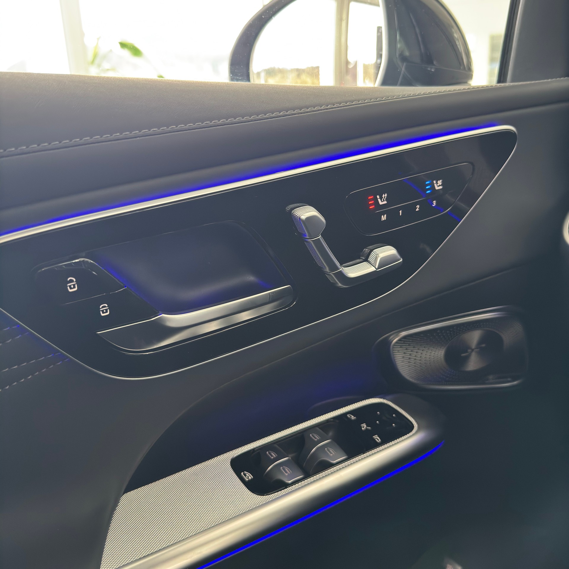MERCEDES-BENZ GLC 300 4MATIC-image-9