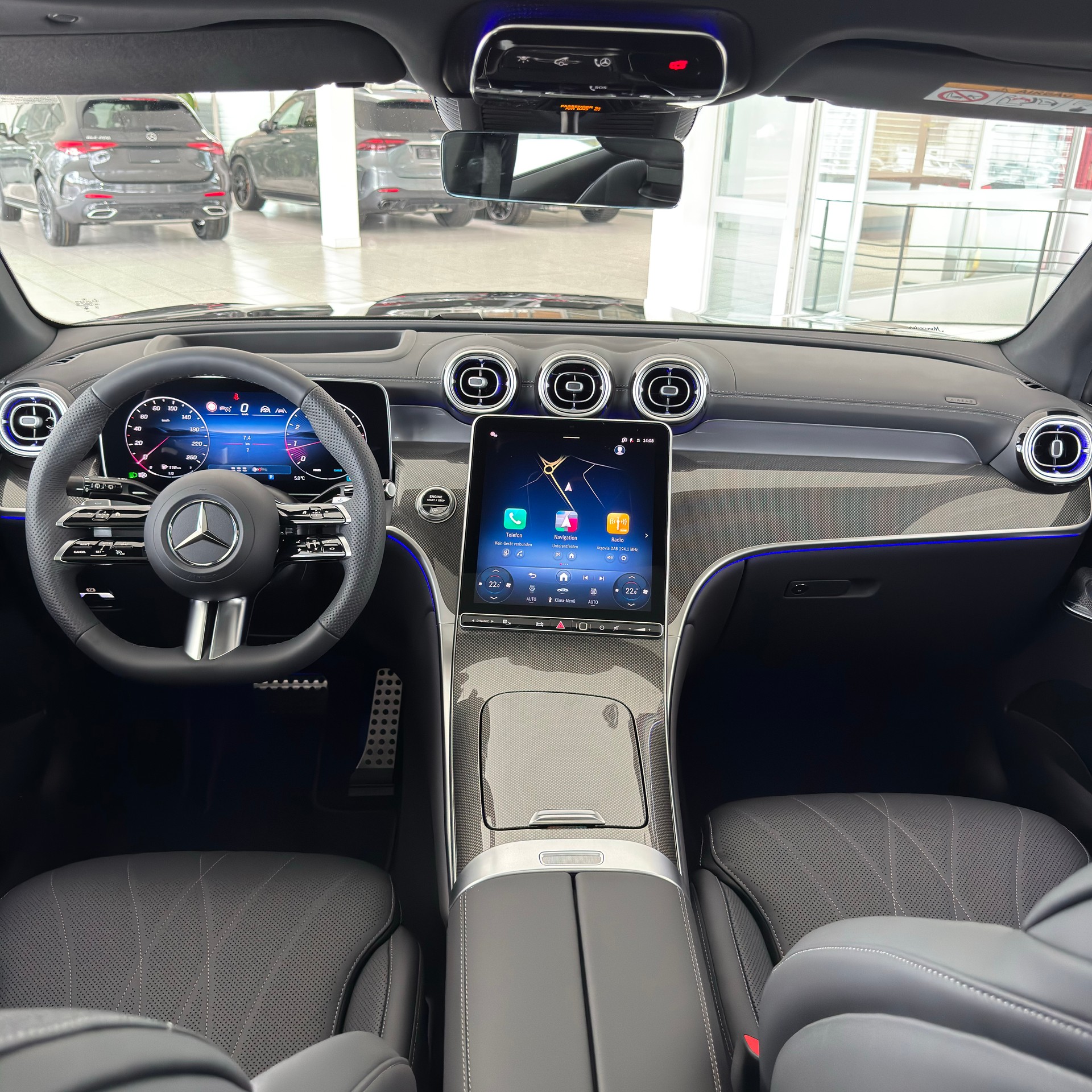 MERCEDES-BENZ GLC 300 4MATIC-image-11