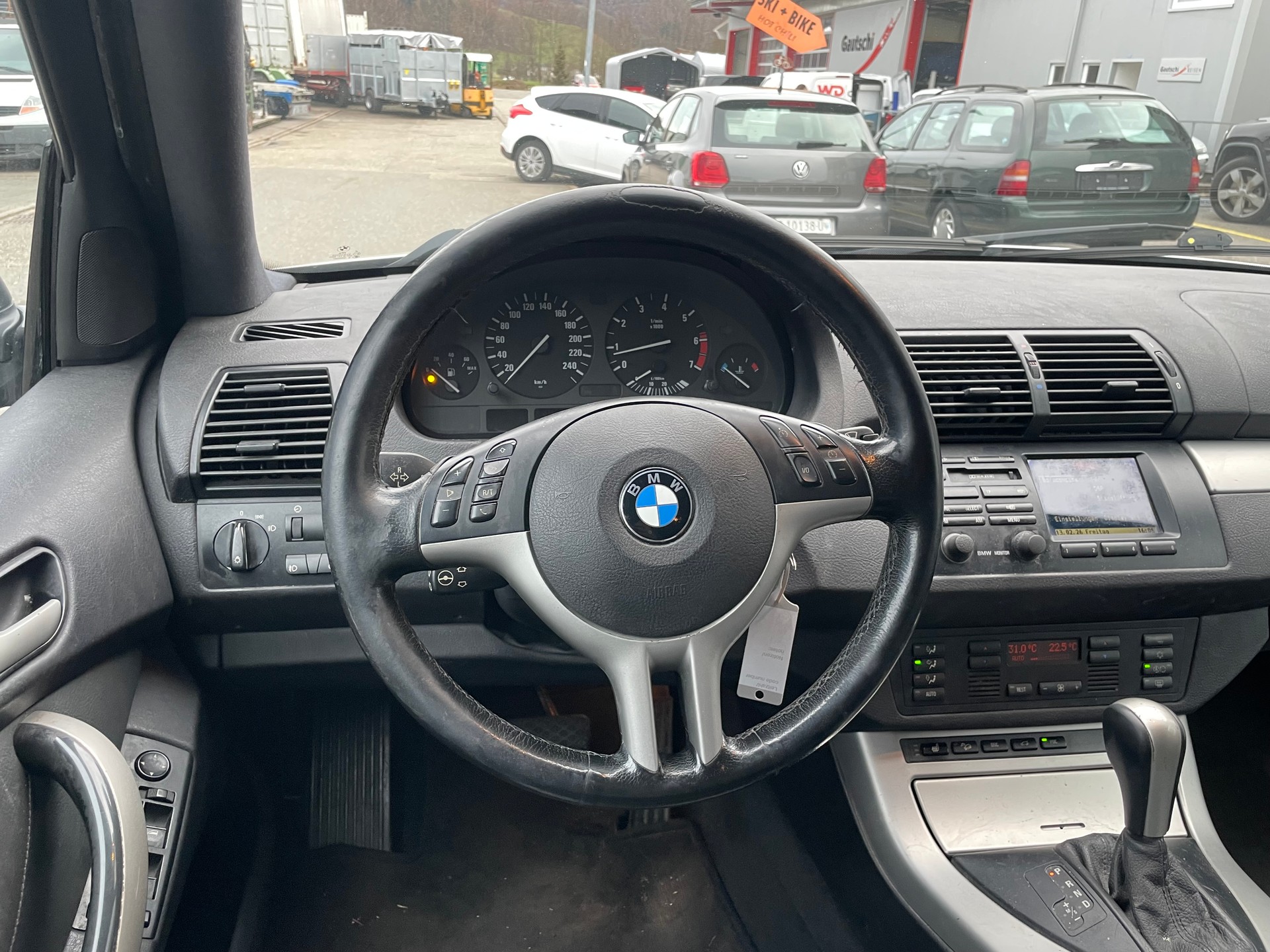 BMW X5 4.4i-image-9