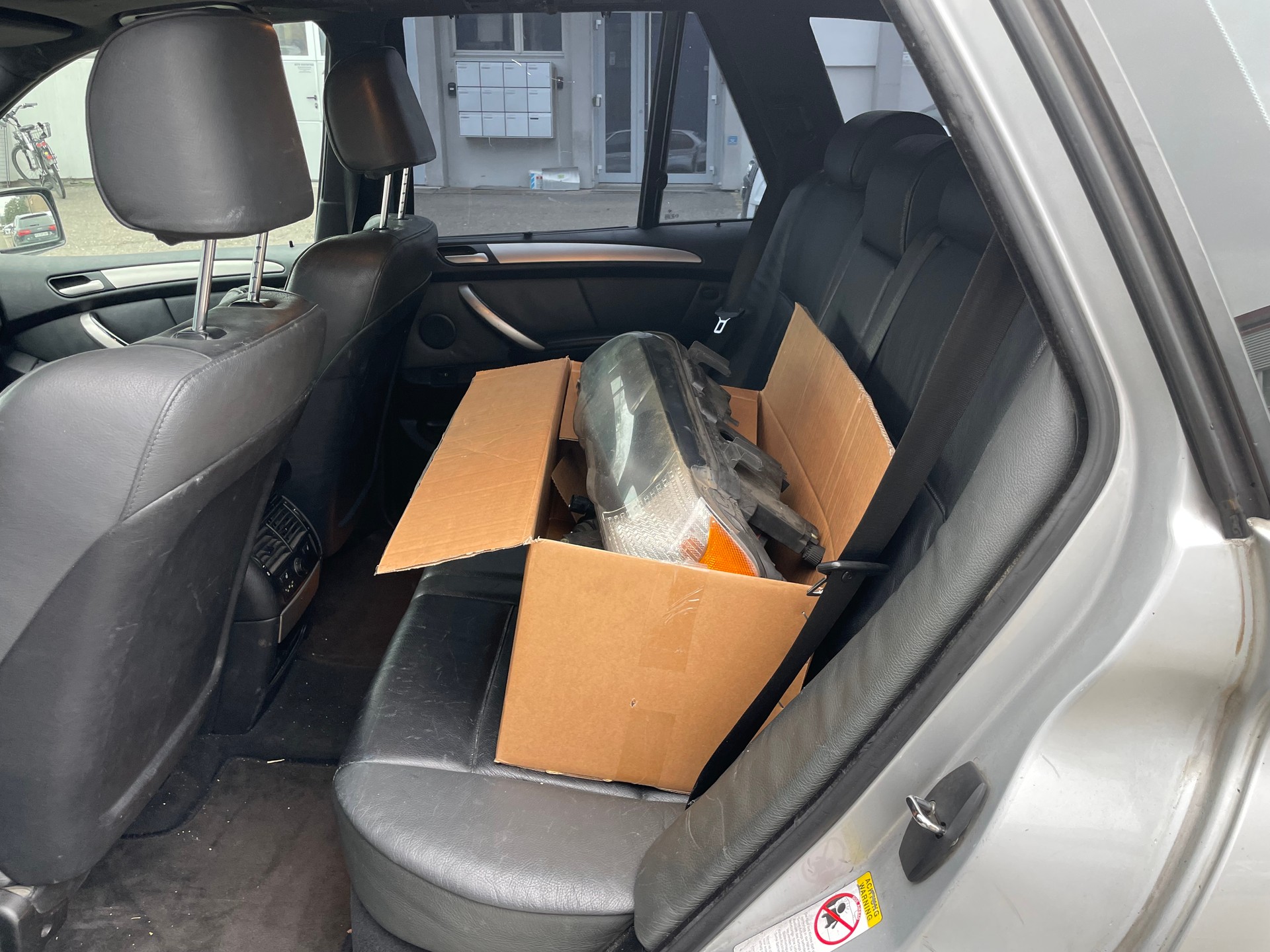 BMW X5 4.4i-image-12