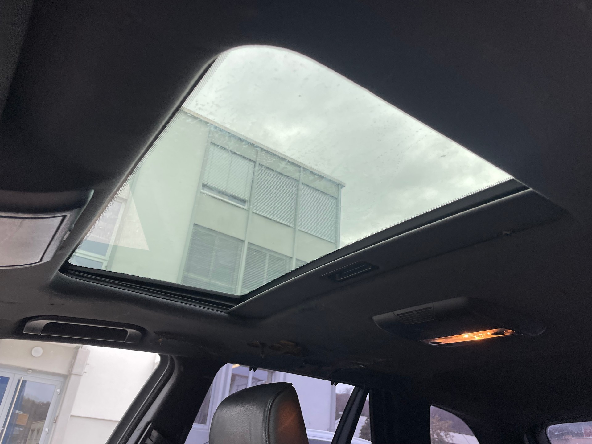 BMW X5 4.4i-image-11