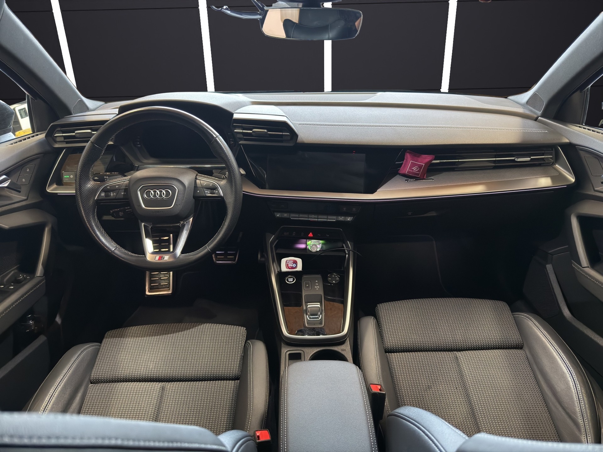 AUDI A3 Sportback 35 TFSI S line S-tronic-image-8