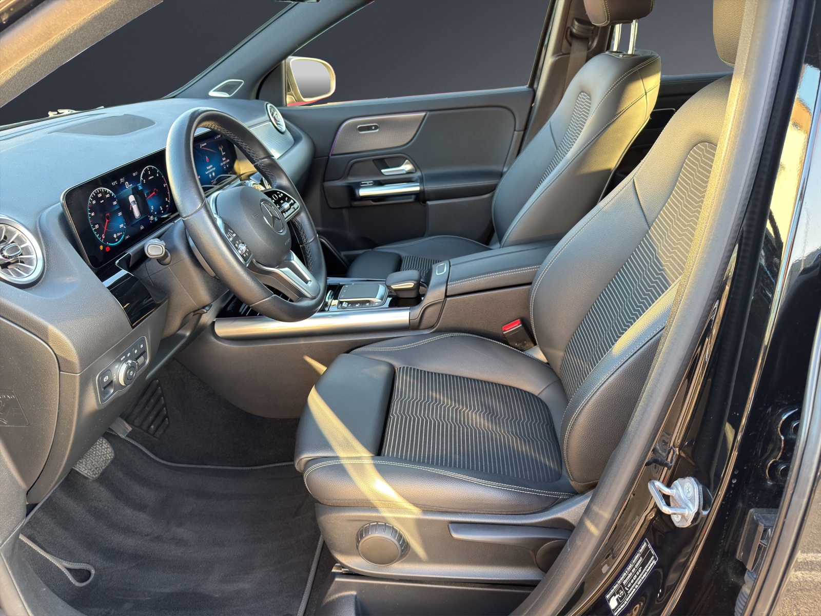 Image MERCEDES-BENZ GLA-220 GLA 220d 4Matic Progressive 8G-DCT