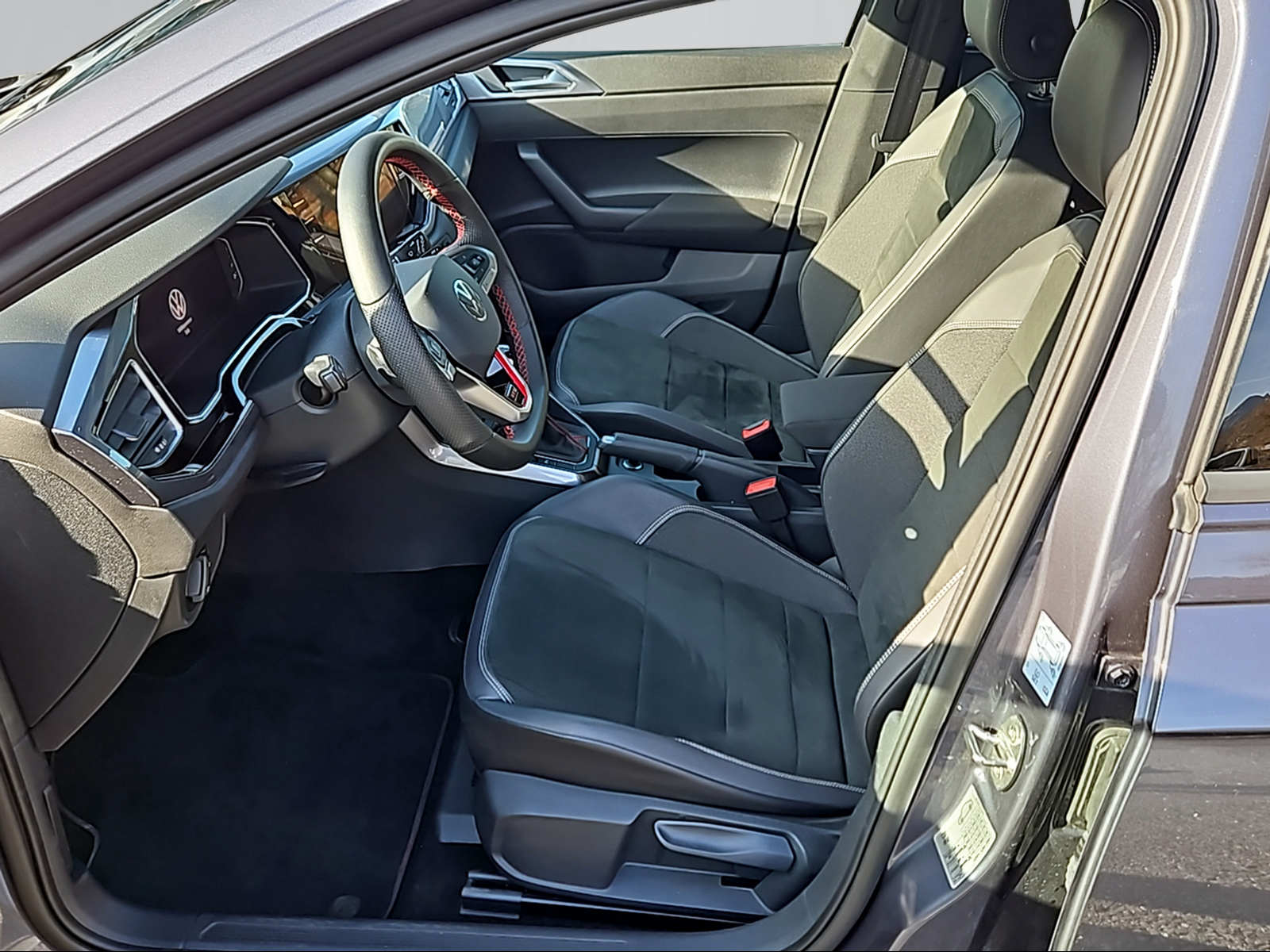 VW Polo 2.0 TSI GTI DSG-image-6