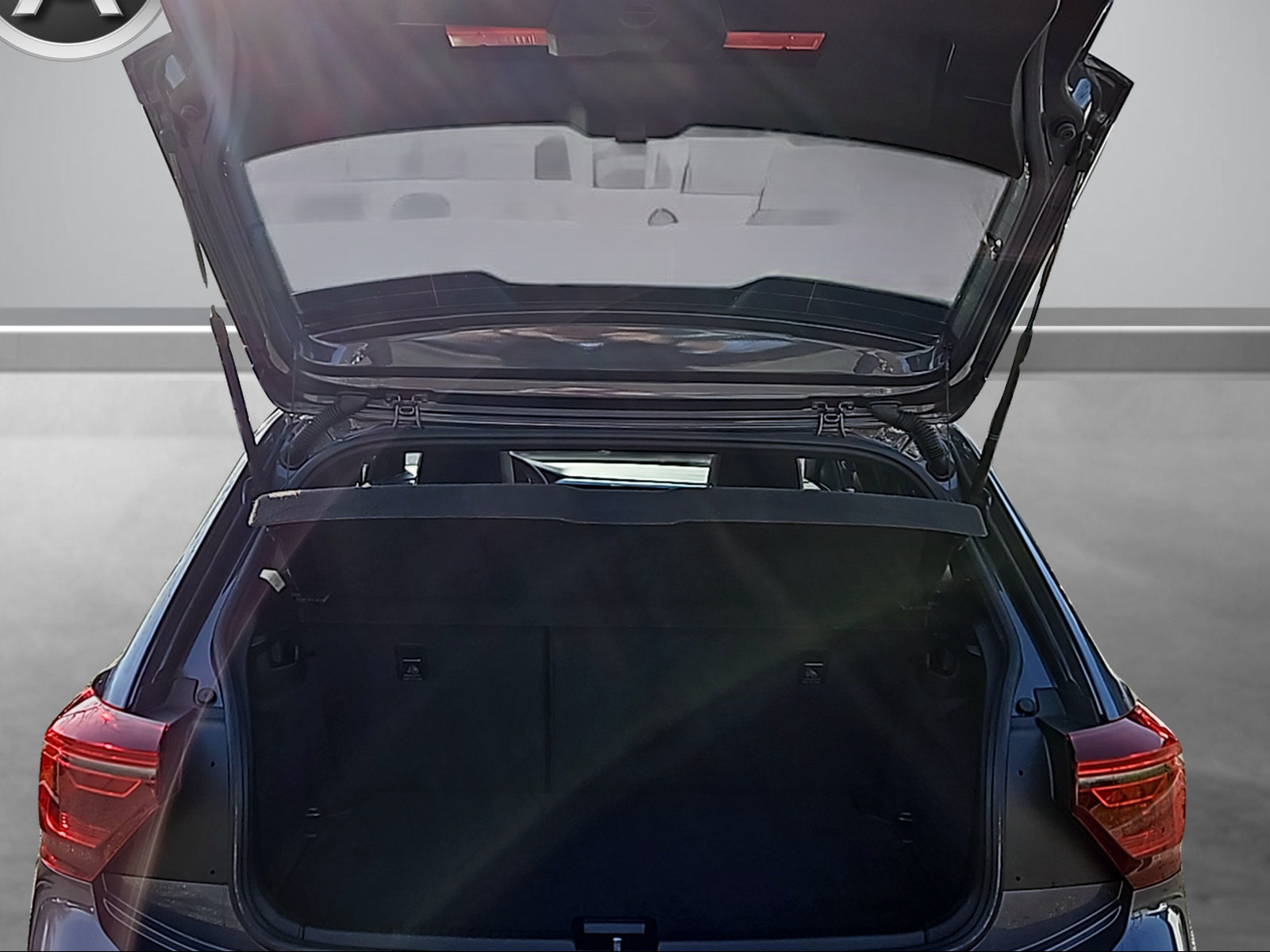 VW Polo 2.0 TSI GTI DSG-image-11