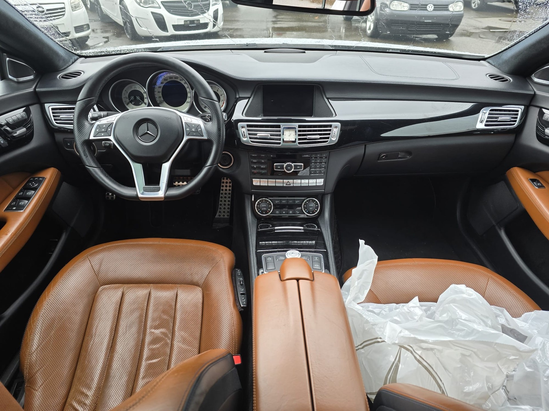 MERCEDES-BENZ CLS 500 4Matic 7G-Tronic-image-12