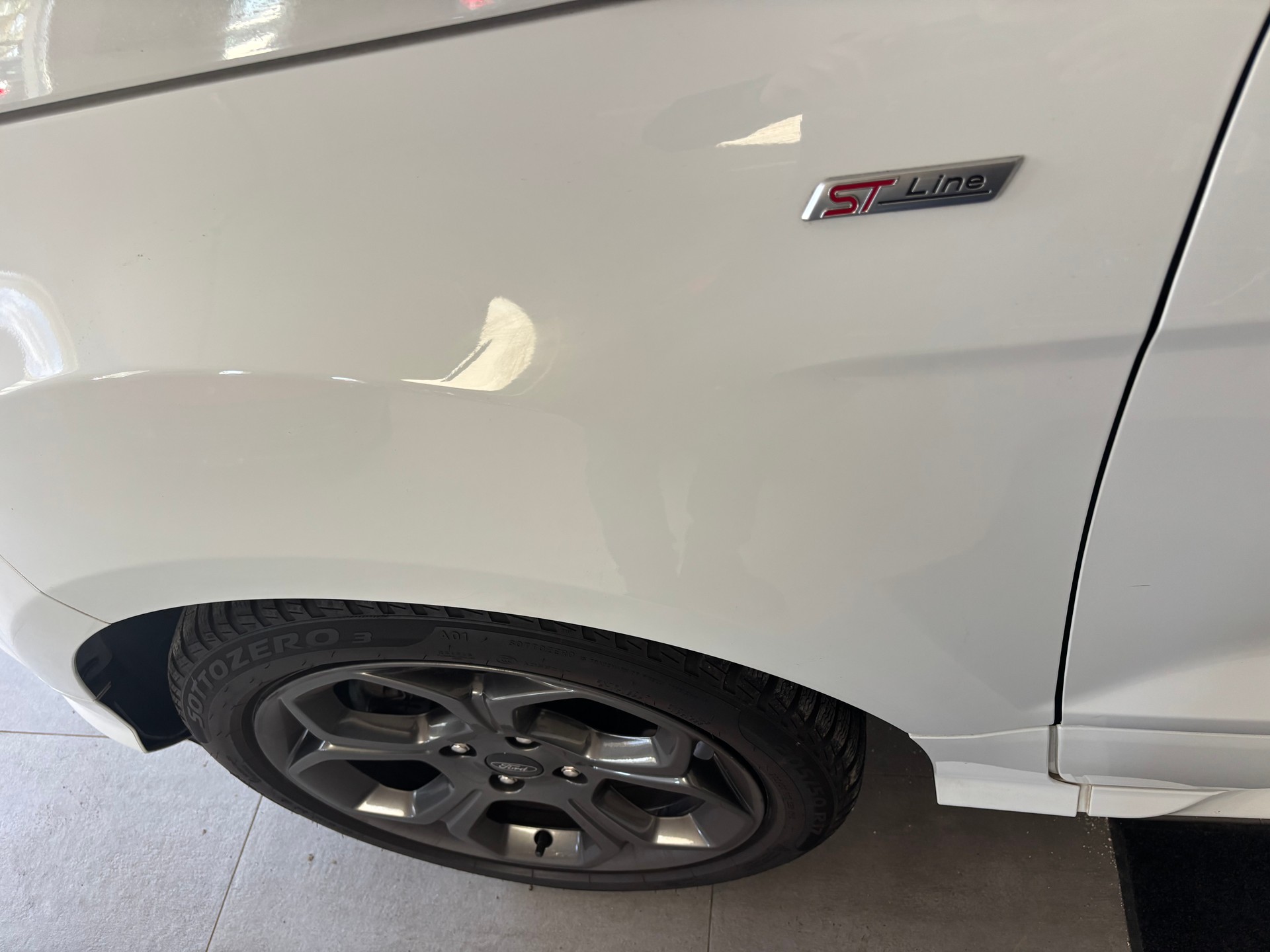 FORD EcoSport 1.0 SCTi ST-Line Automat-image-14