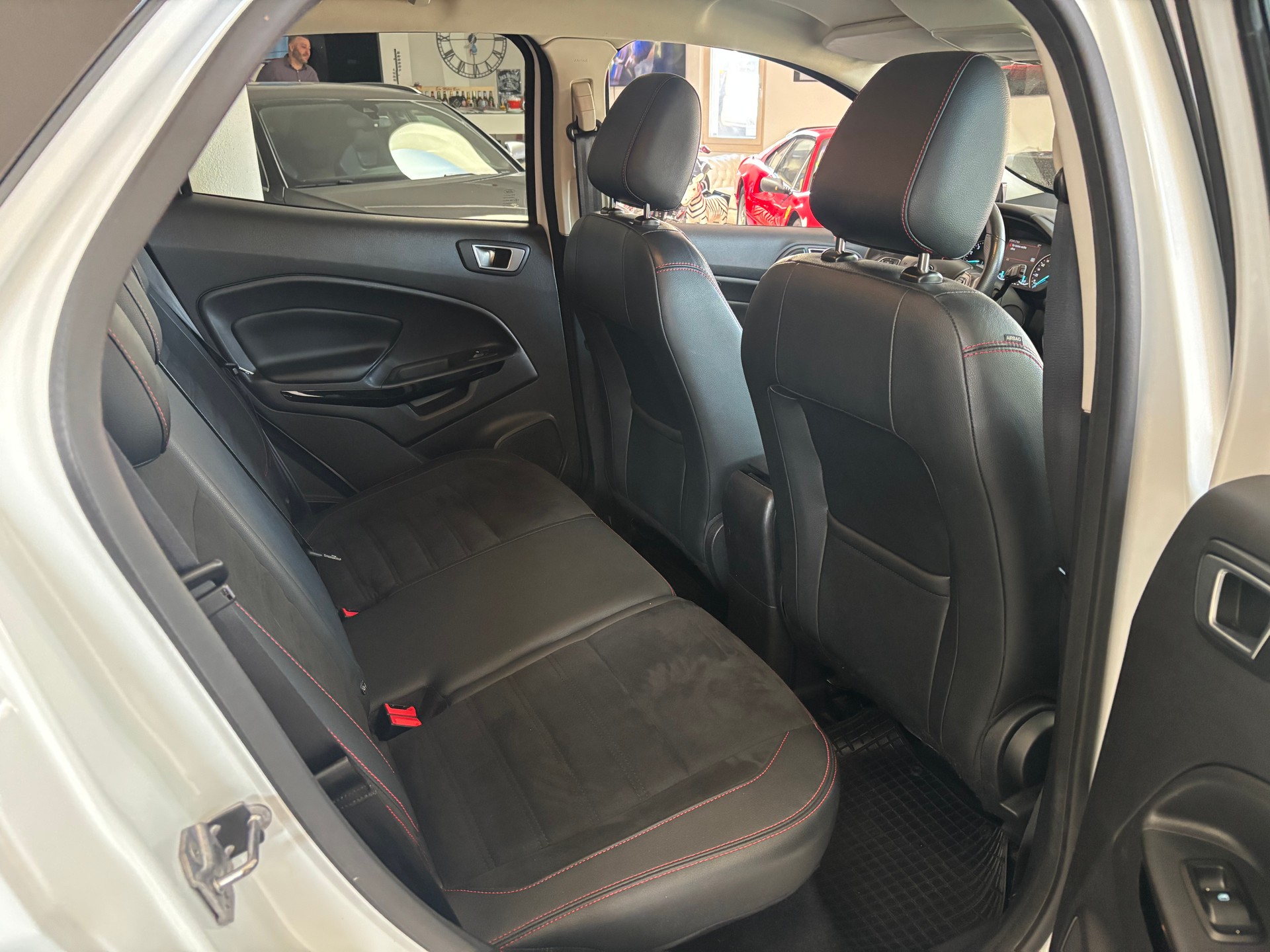 FORD EcoSport 1.0 SCTi ST-Line Automat-image-8