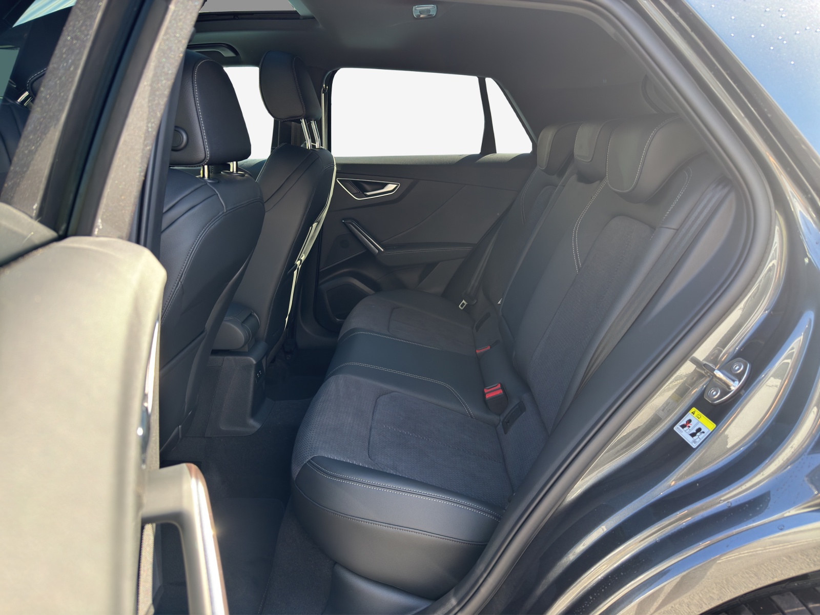 AUDI Q2 40 TFSI S line Attraction quattro S-tronic-image-11