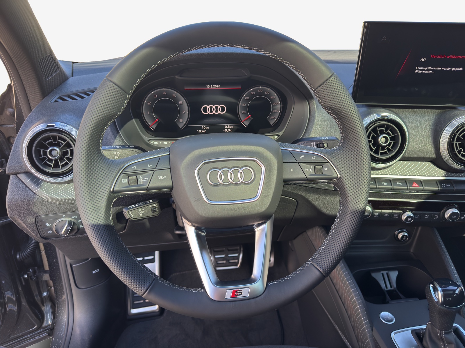 AUDI Q2 40 TFSI S line Attraction quattro S-tronic-image-9