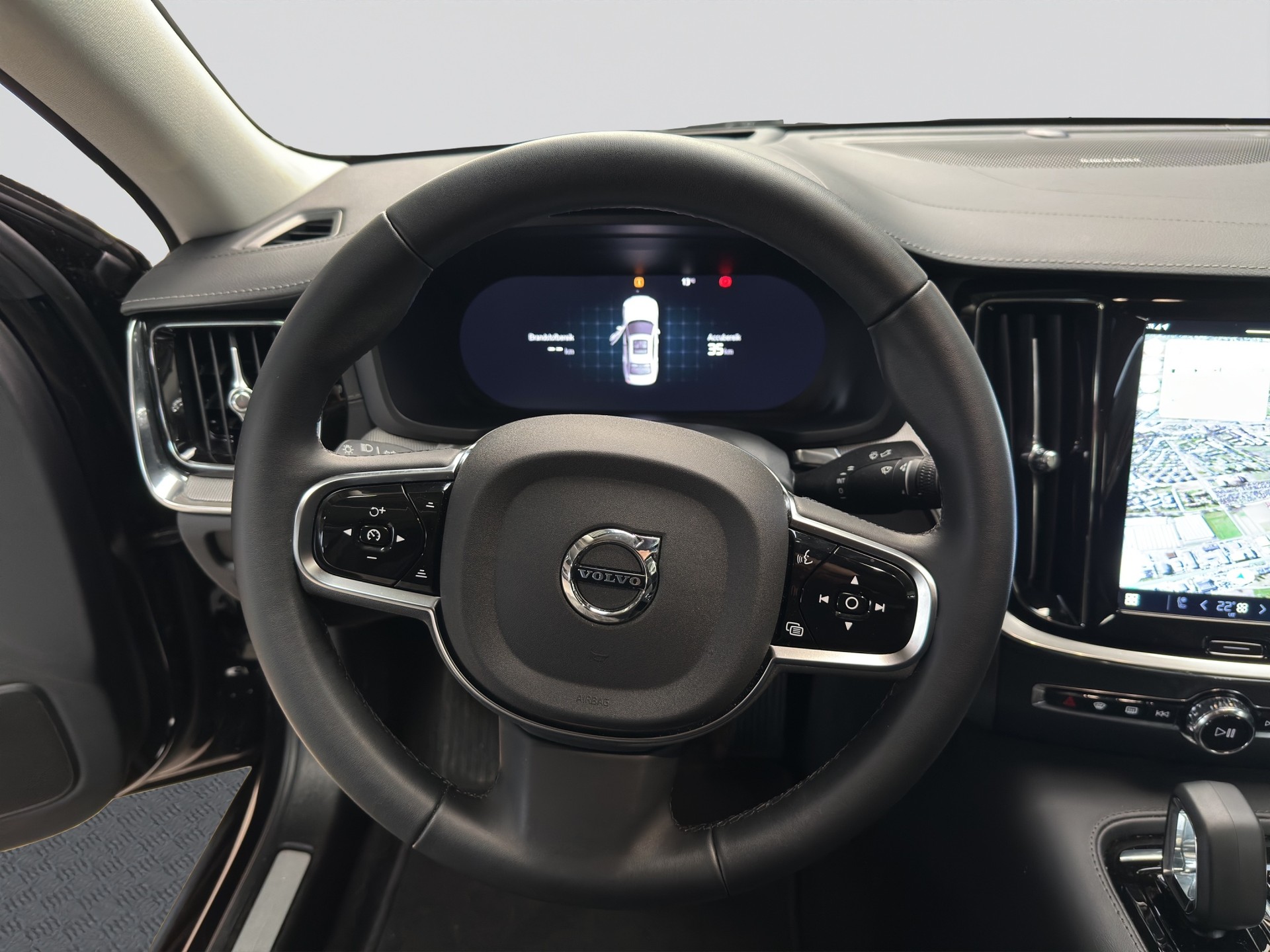 VOLVO S60 T8 e AWD Ultimate Dark Geartronic-image-10