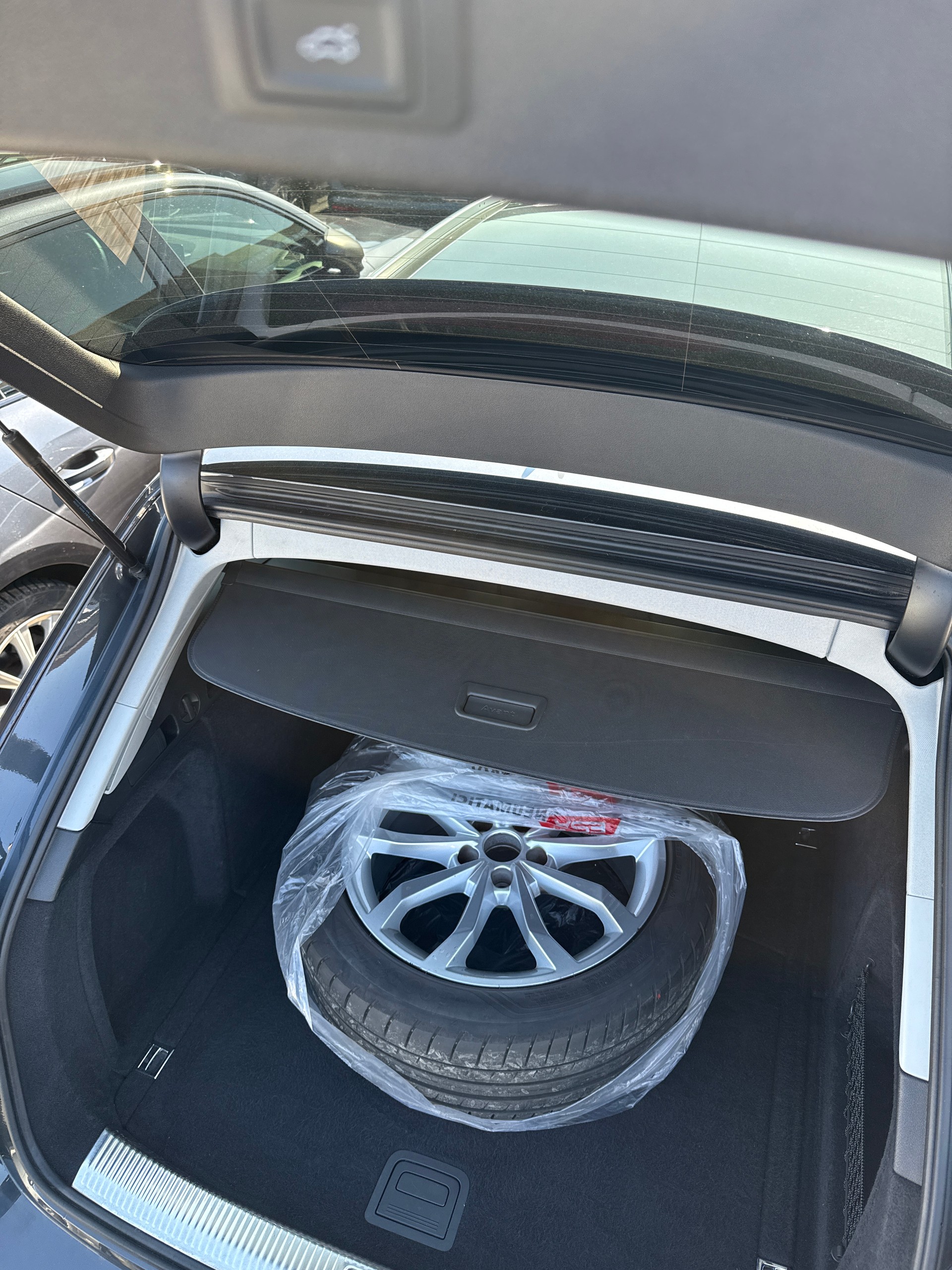 AUDI A4 Avant 2.0 TDI quattro S-tronic *S-Line *CH Fahrzeug * Frisch Ab MFK *Tempomat *Zwei Schlüssel *8 Fach bereift-image-5