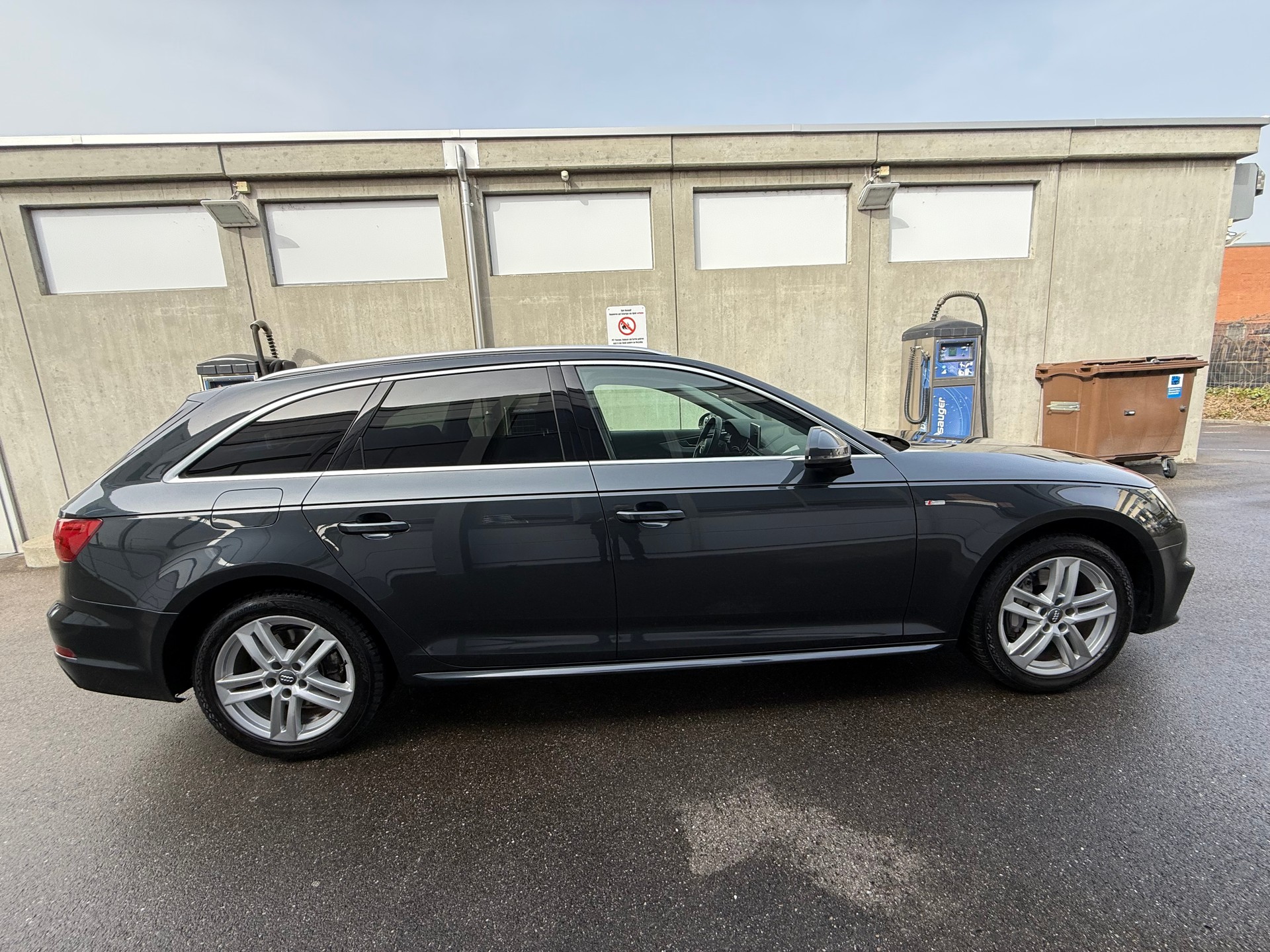AUDI A4 Avant 2.0 TDI quattro S-tronic *S-Line *CH Fahrzeug * Frisch Ab MFK *Tempomat *Zwei Schlüssel *8 Fach bereift-image-3