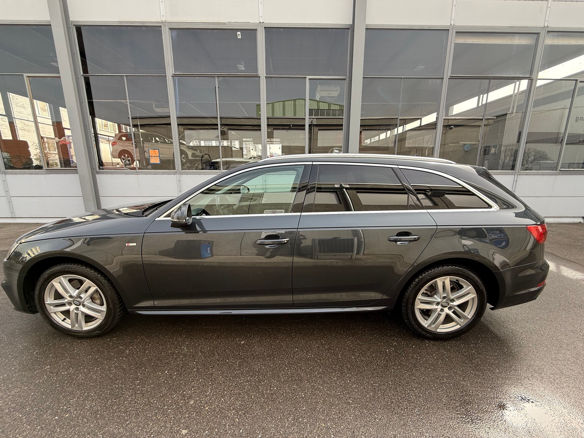AUDI A4 Avant 2.0 TDI quattro S-tronic *S-Line *CH Fahrzeug * Frisch Ab MFK *Tempomat *Zwei Schlüssel *8 Fach bereift-image-7