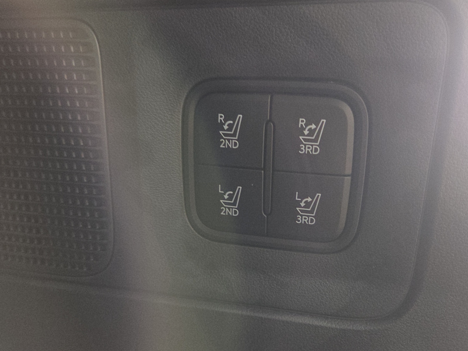 HYUNDAI Ioniq 9 110kWh Vertex Caligraphy 4WD-image-24